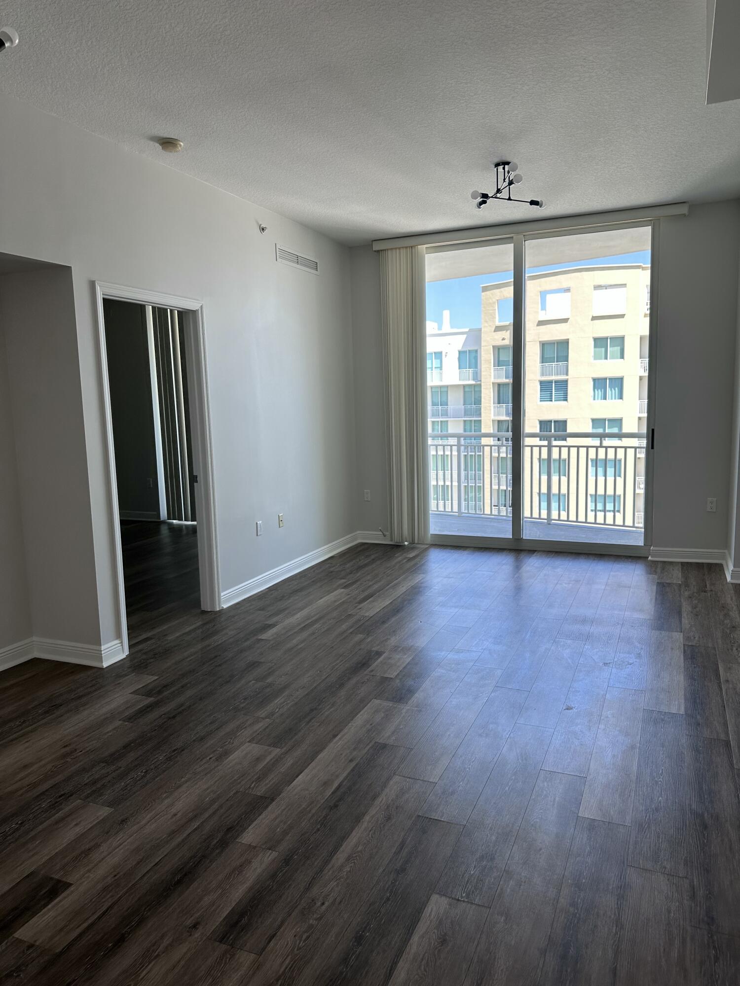 DUO CONDOMINIUM WEST - Residential Lease
