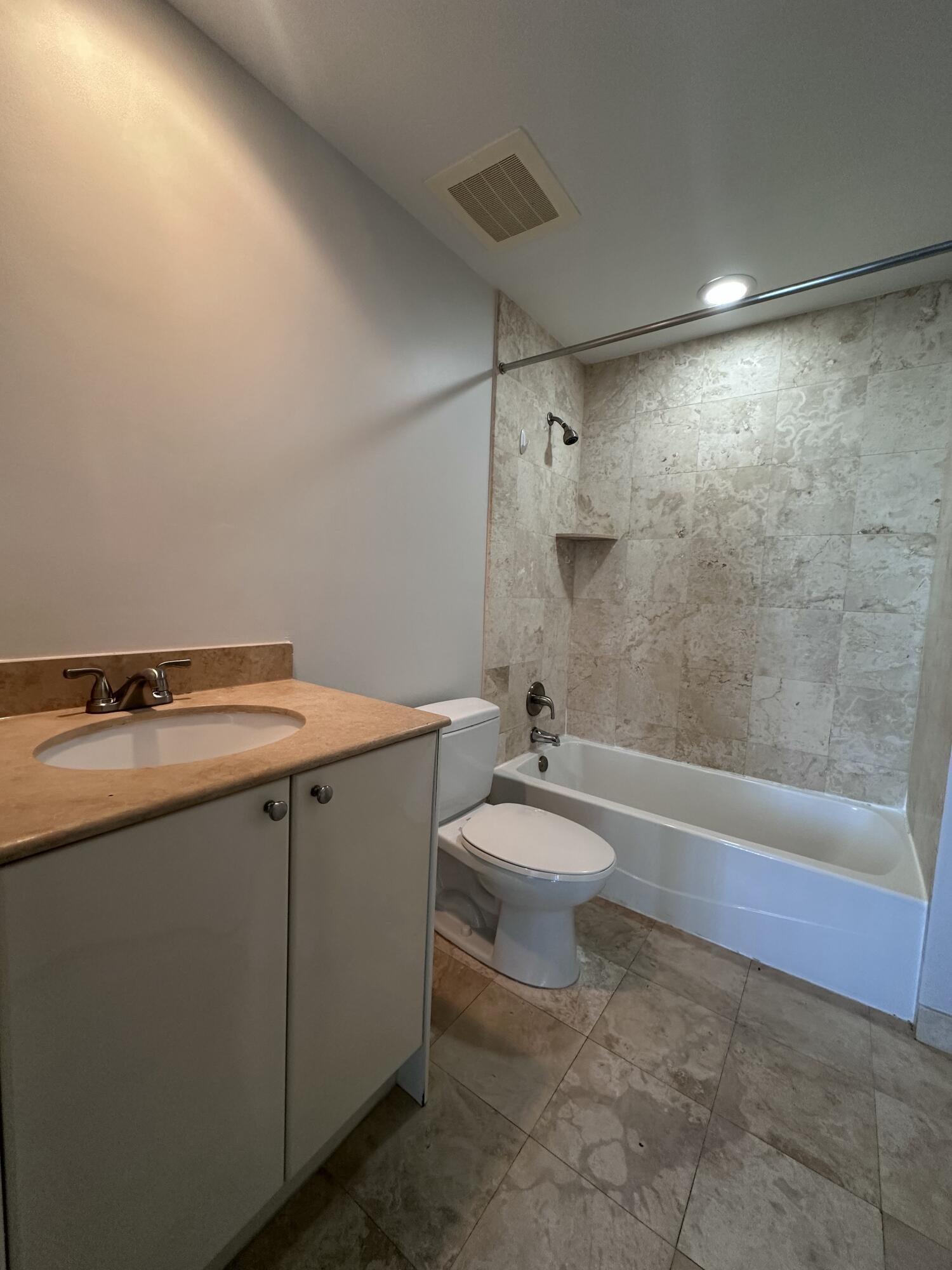 DUO CONDOMINIUM WEST - Residential Lease