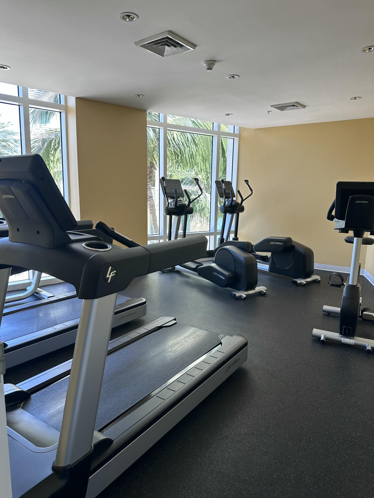 DUO CONDOMINIUM WEST - Residential Lease