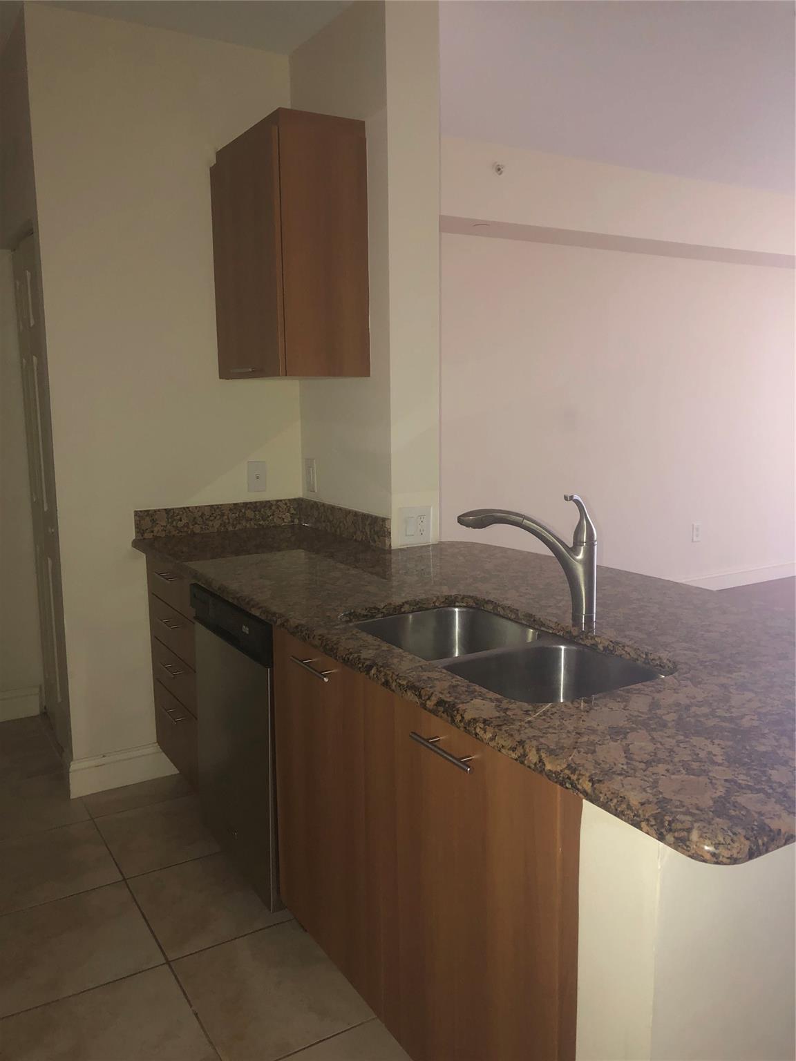 VERANDA CONDO - Residential