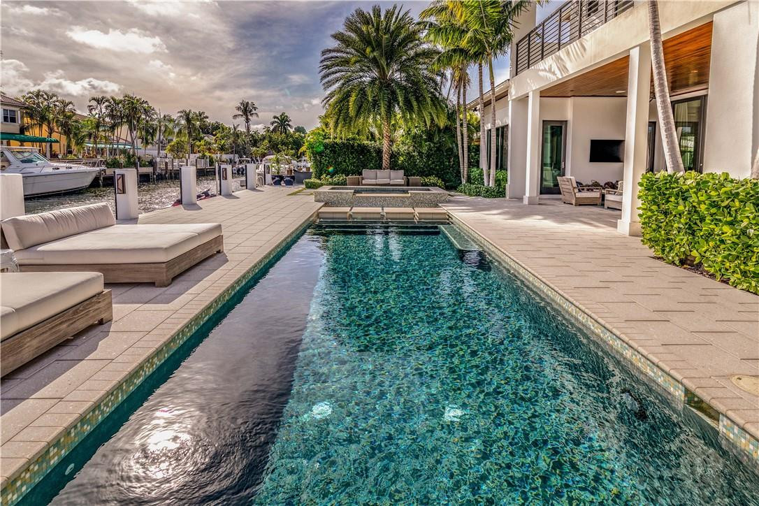 Riviera 6-17 B - Residential