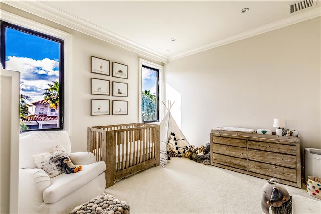 Riviera 6-17 B - Residential