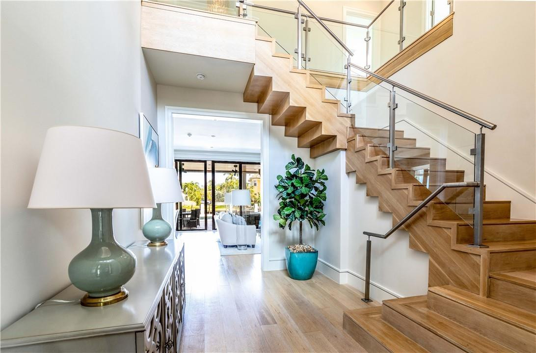 Riviera 6-17 B - Residential