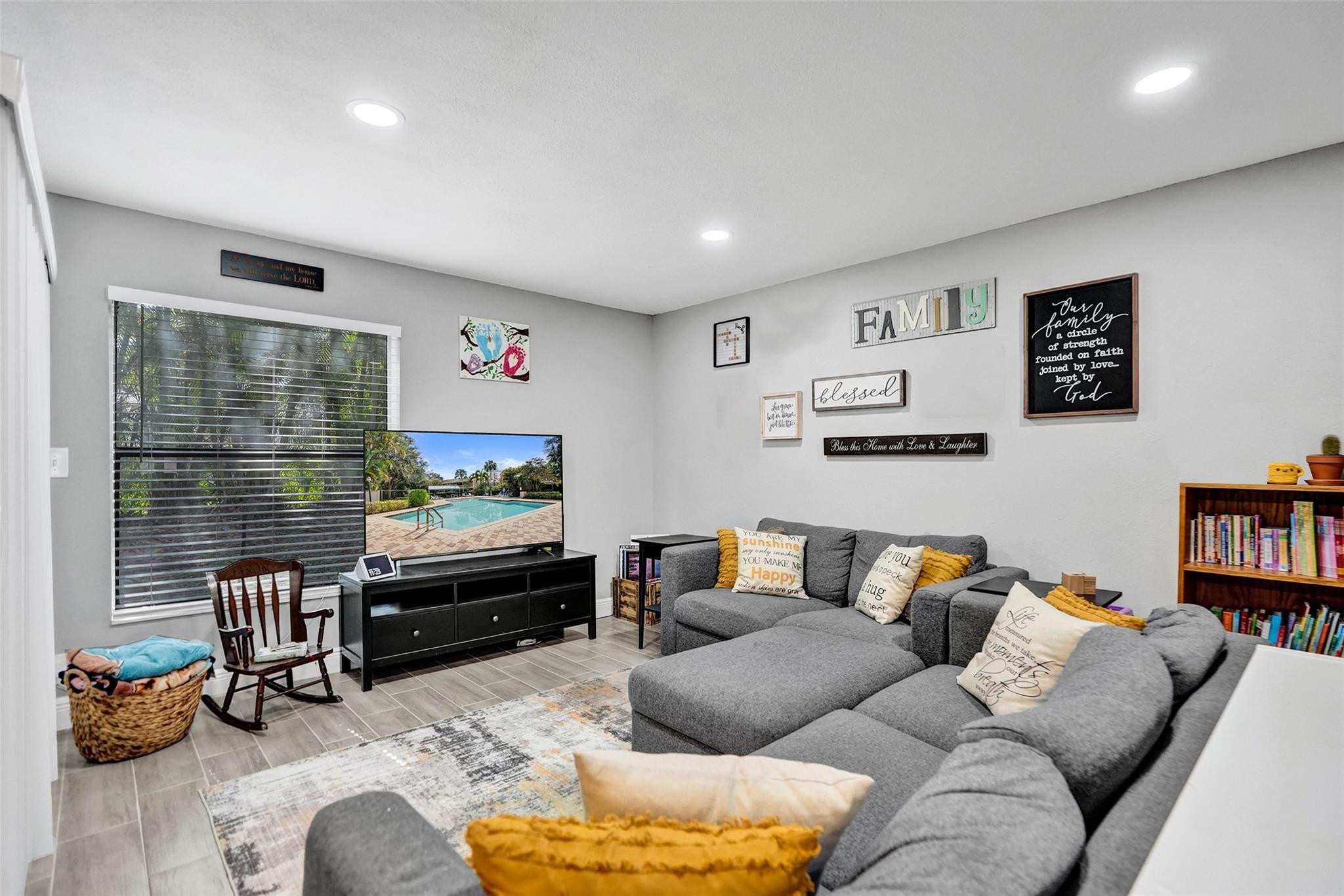 Golden Raintree 2 - Residential