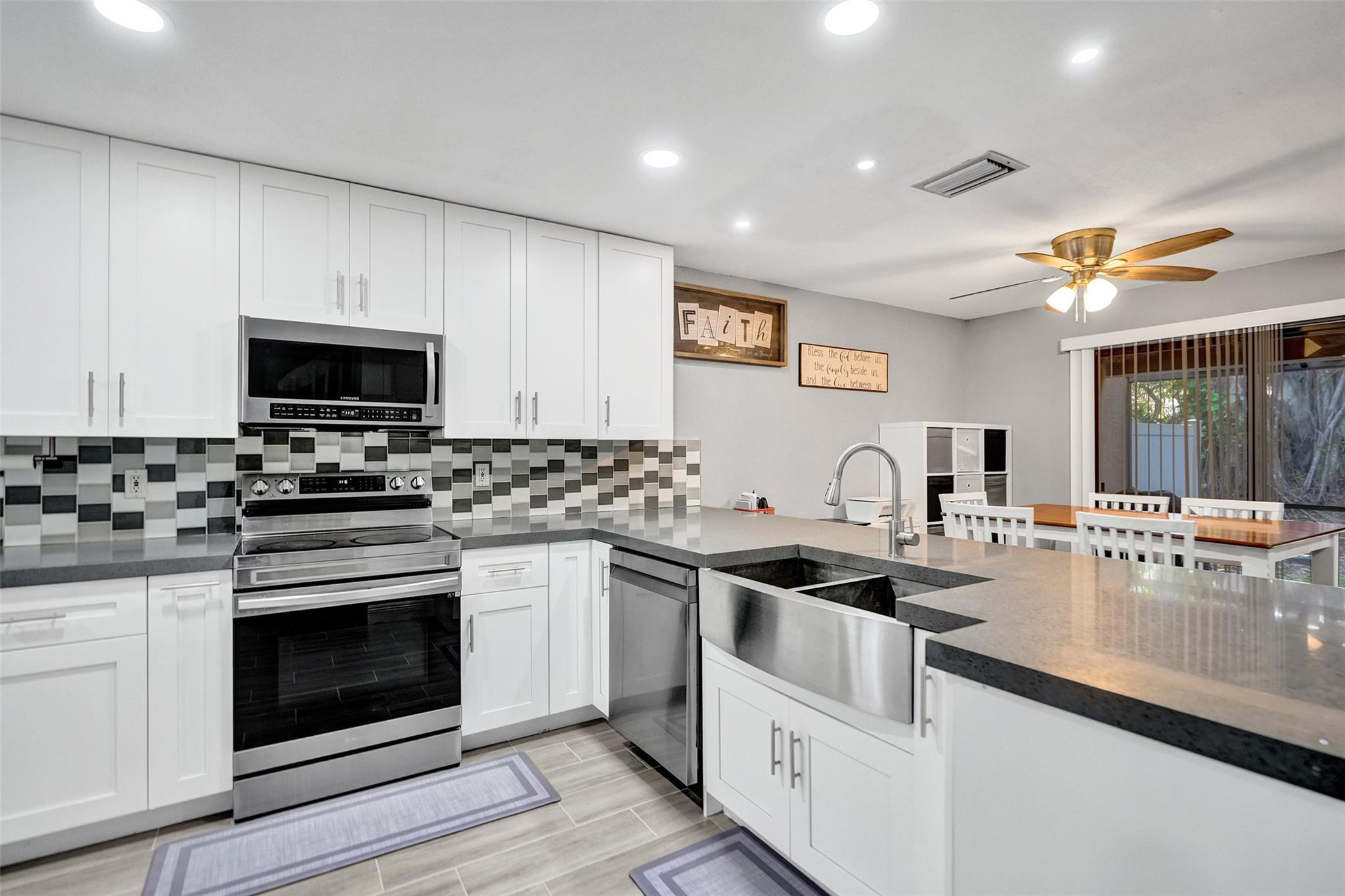 2255 NW 45th Avenue 565