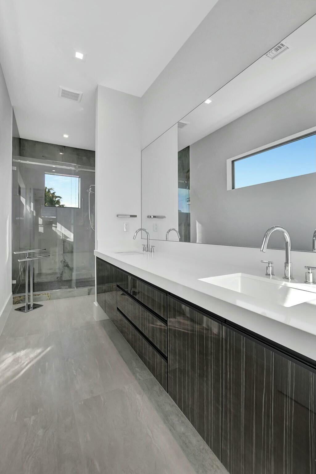 WHISEM UNIT B - Residential