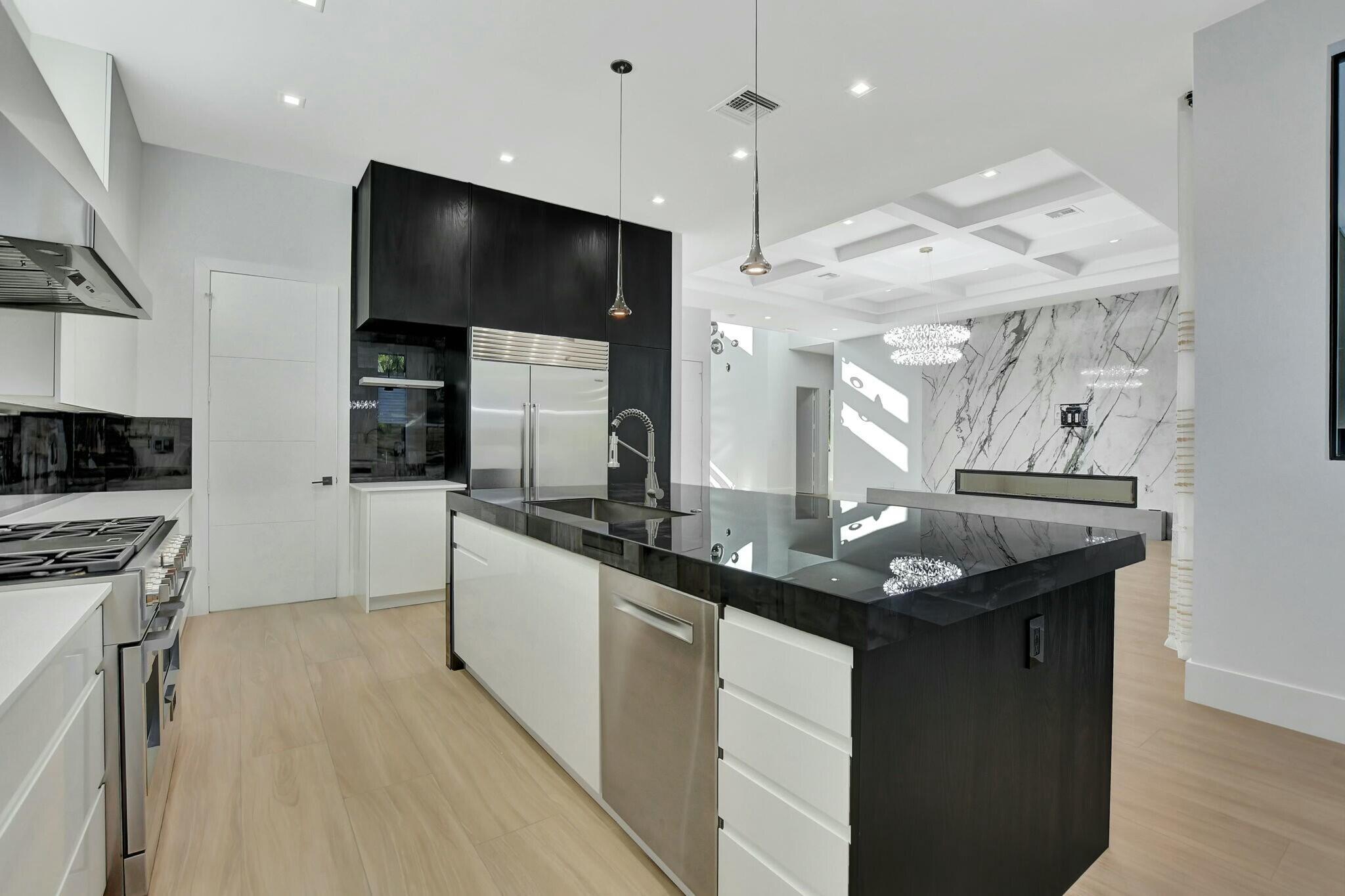 WHISEM UNIT B - Residential