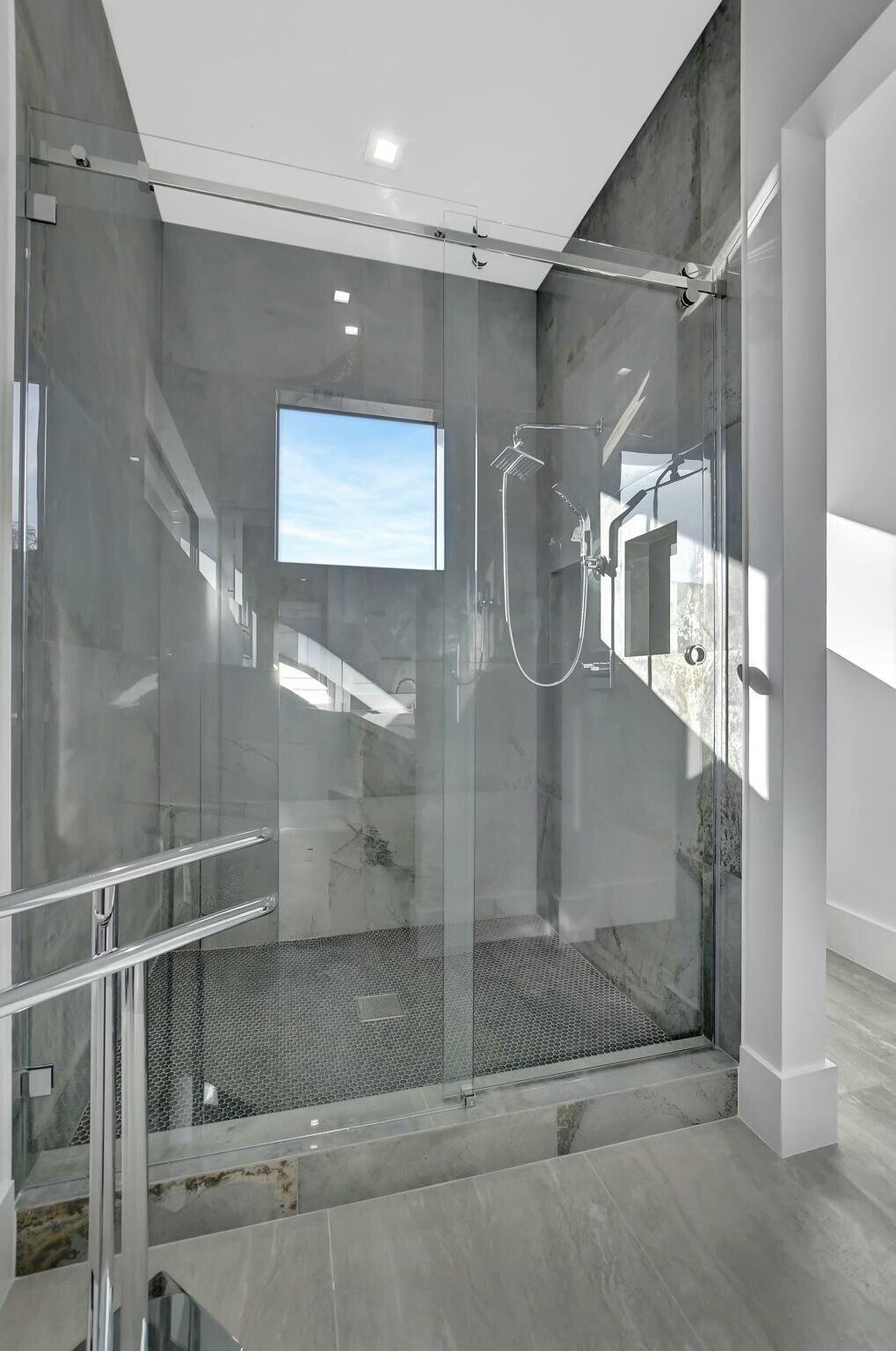 WHISEM UNIT B - Residential