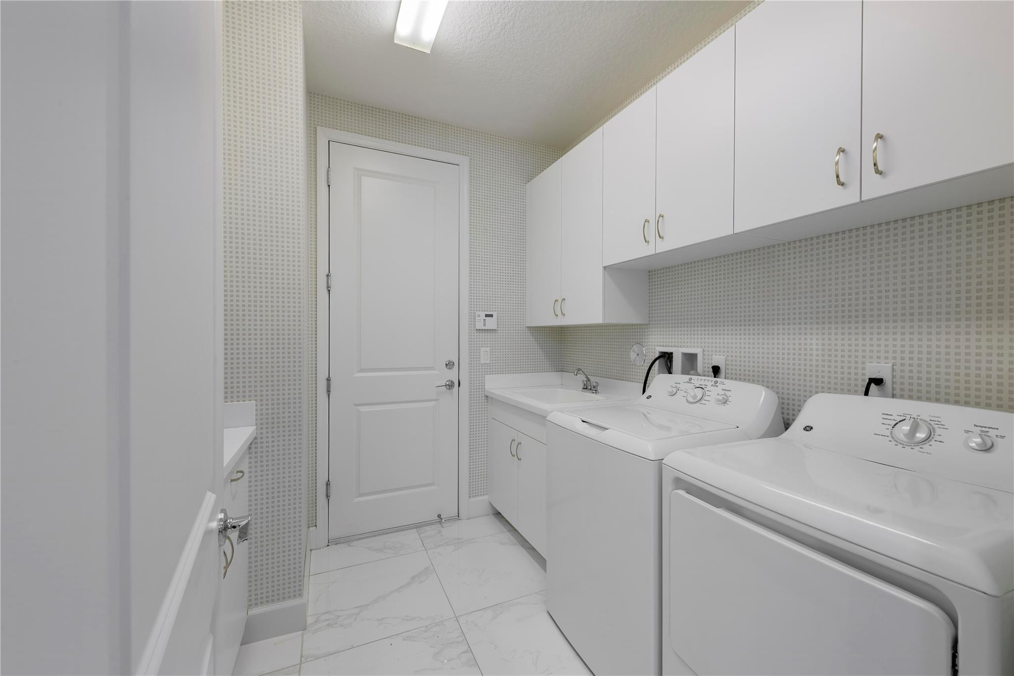 Riverland - Residential Lease