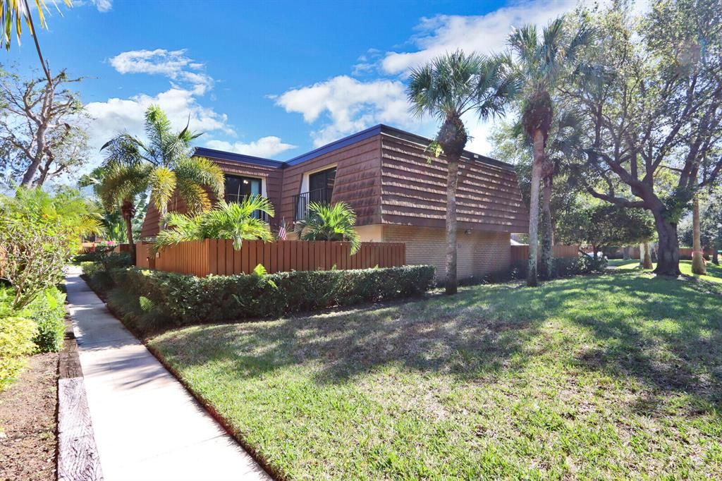 Photo of 3202 32nd Court, Jupiter, FL 33477 (MLS # R10771562)