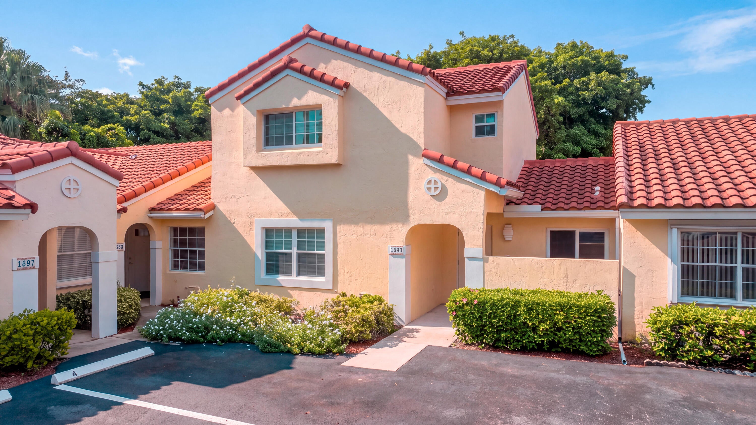 1593 Springside Drive 1593