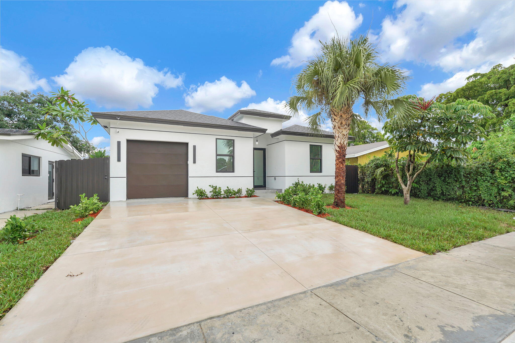2540 NW 14TH Court