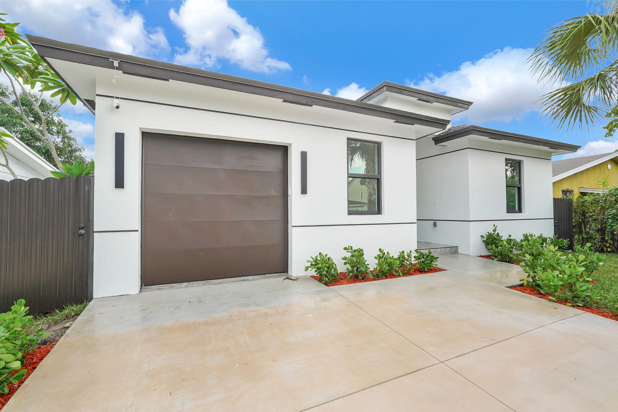 2540 NW 14TH Court