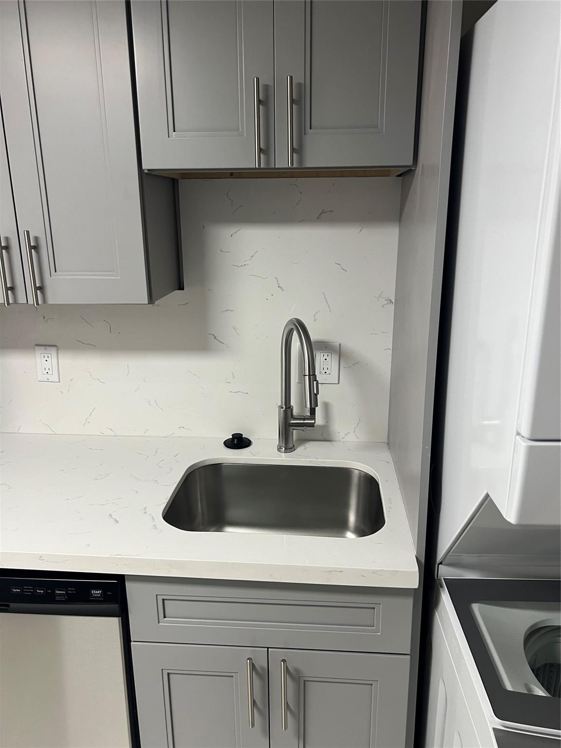 8705 HAMPSHIRE DR CONDO - Residential Lease