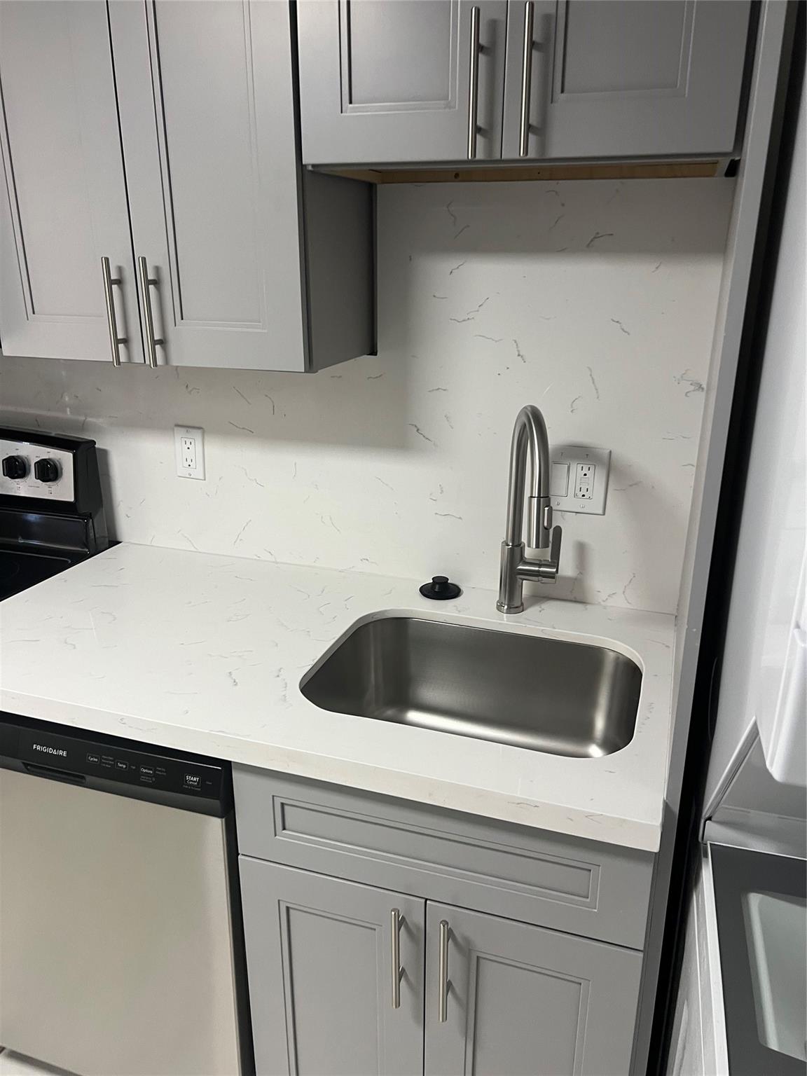 8705 HAMPSHIRE DR CONDO - Residential Lease