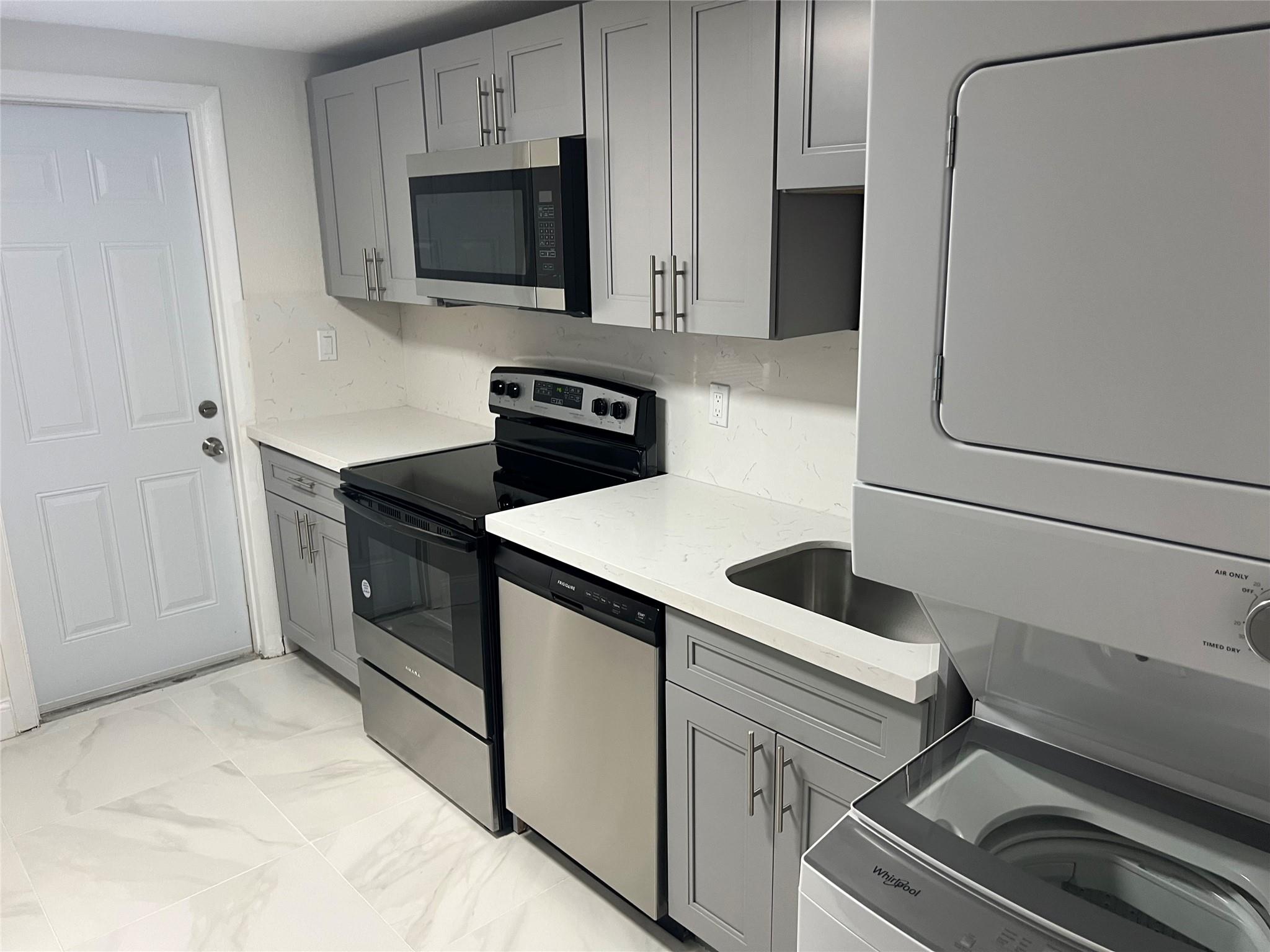 8705 HAMPSHIRE DR CONDO - Residential Lease