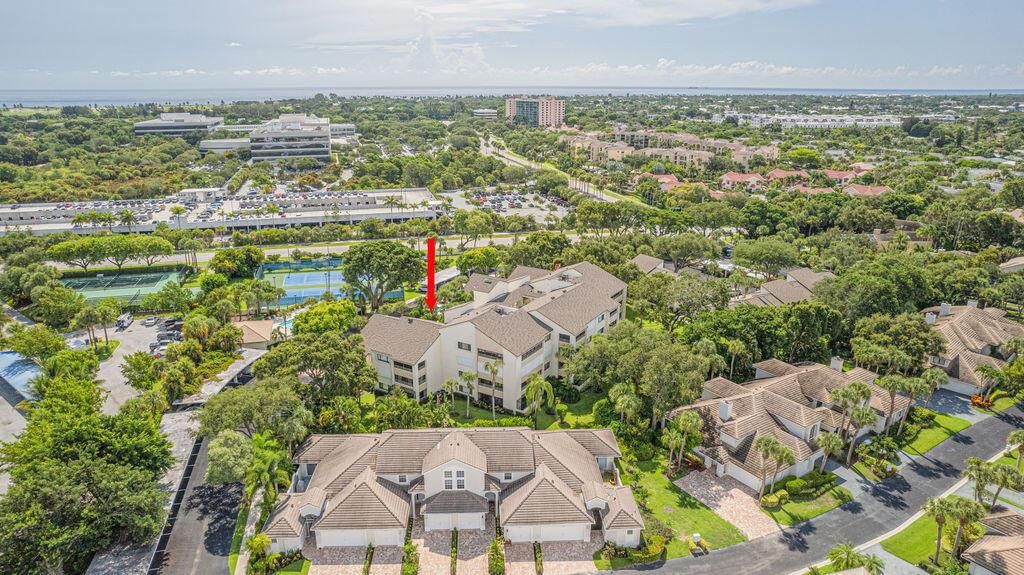 Photo of 318 Oak Harbour Drive, Juno Beach, FL 33408 (MLS # R10923240)