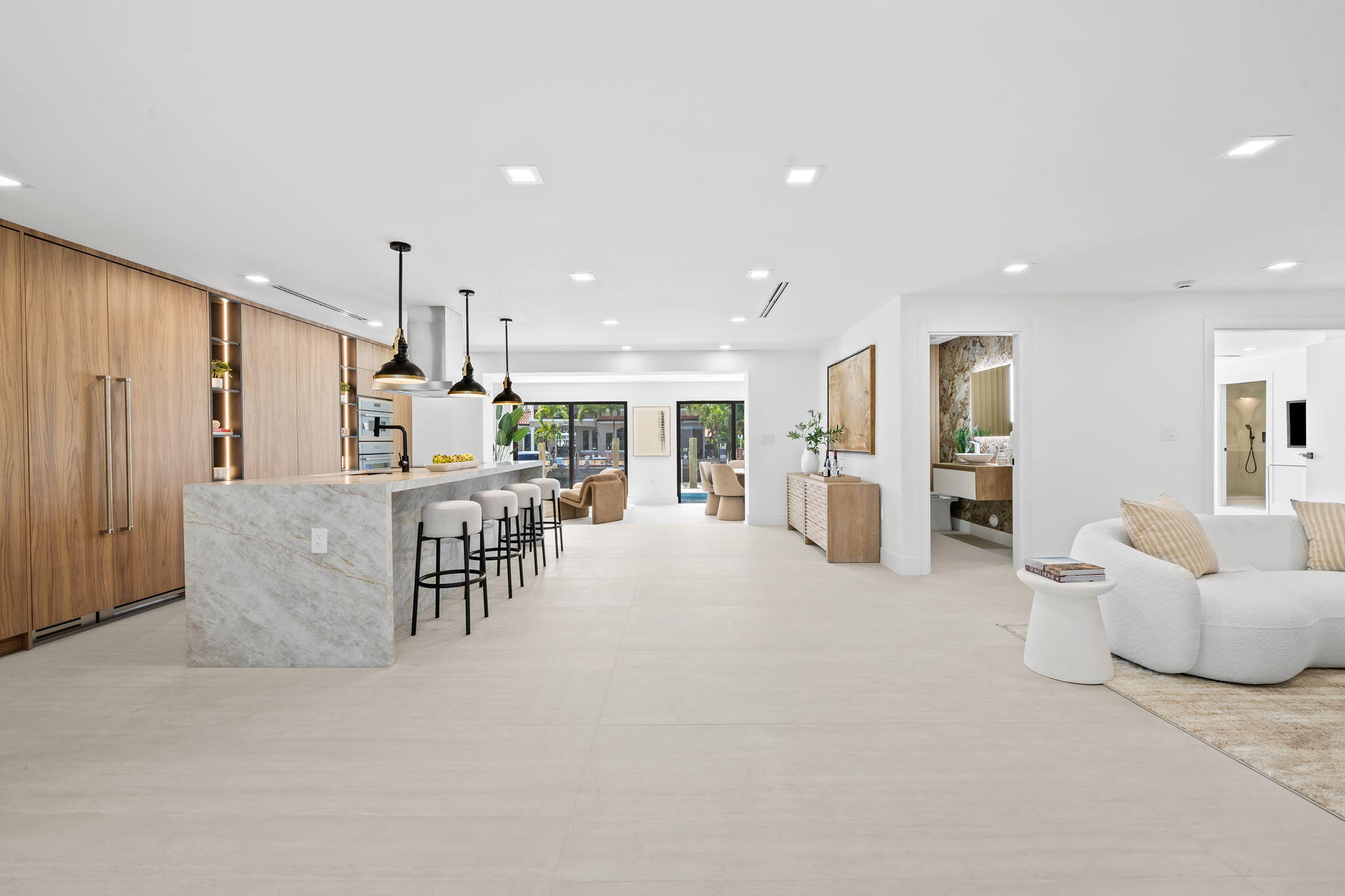 VENETIAN ISLES 1ST SEC - Residential