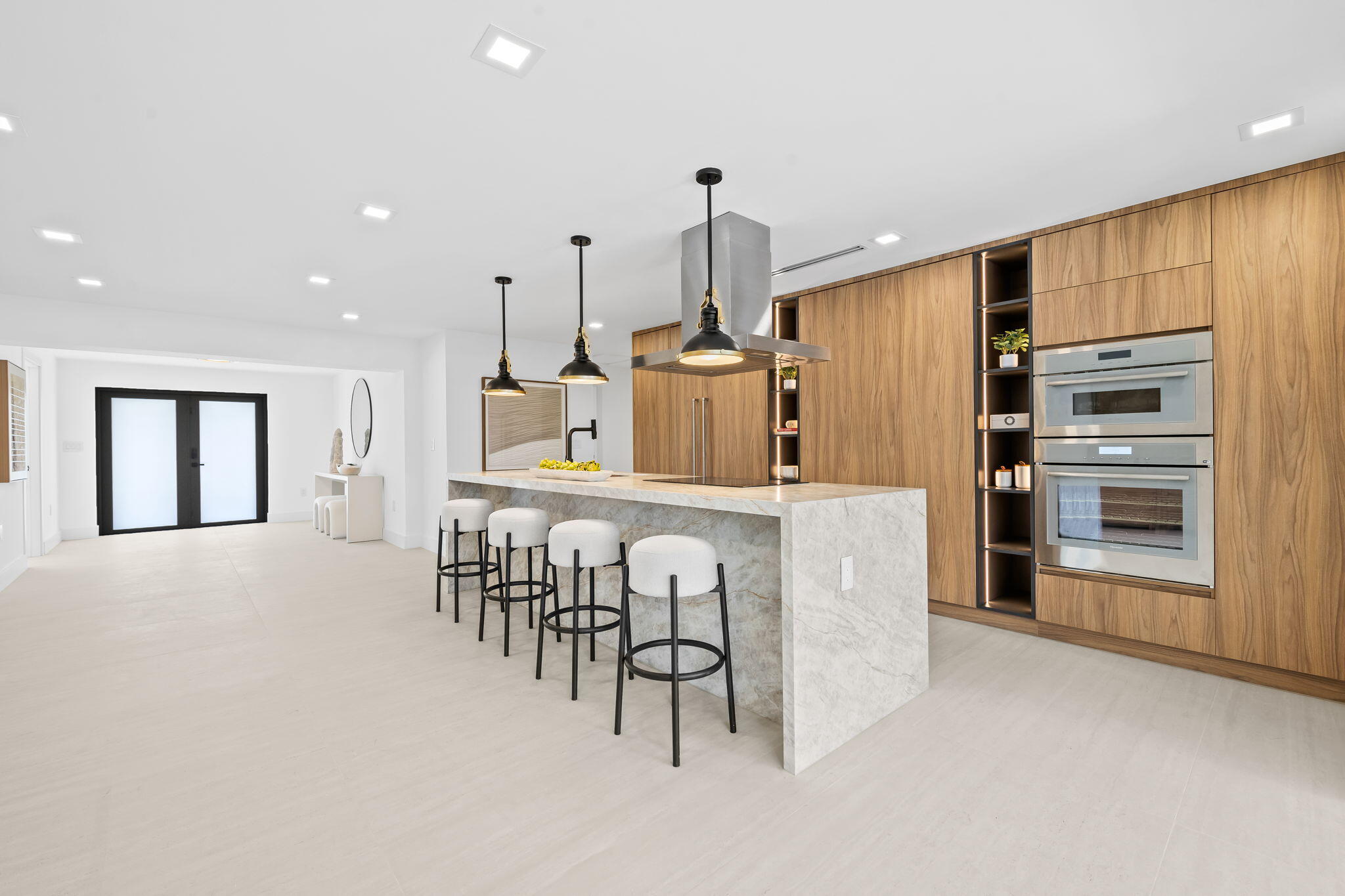 VENETIAN ISLES 1ST SEC - Residential