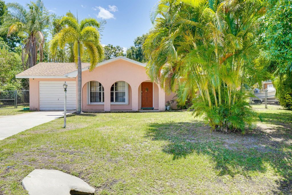 Photo of 7103 Fort Walton Avenue, Fort Pierce, FL 34951 (MLS # R11090614)