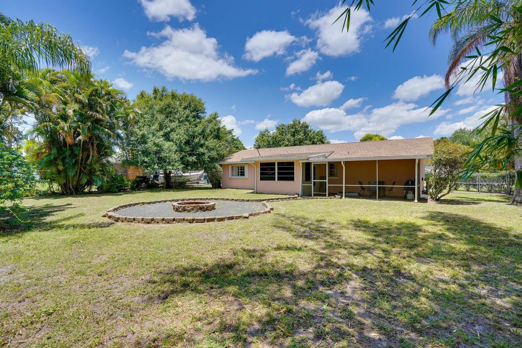 Photo of 7103 Fort Walton Avenue, Fort Pierce, FL 34951 (MLS # R11090614)