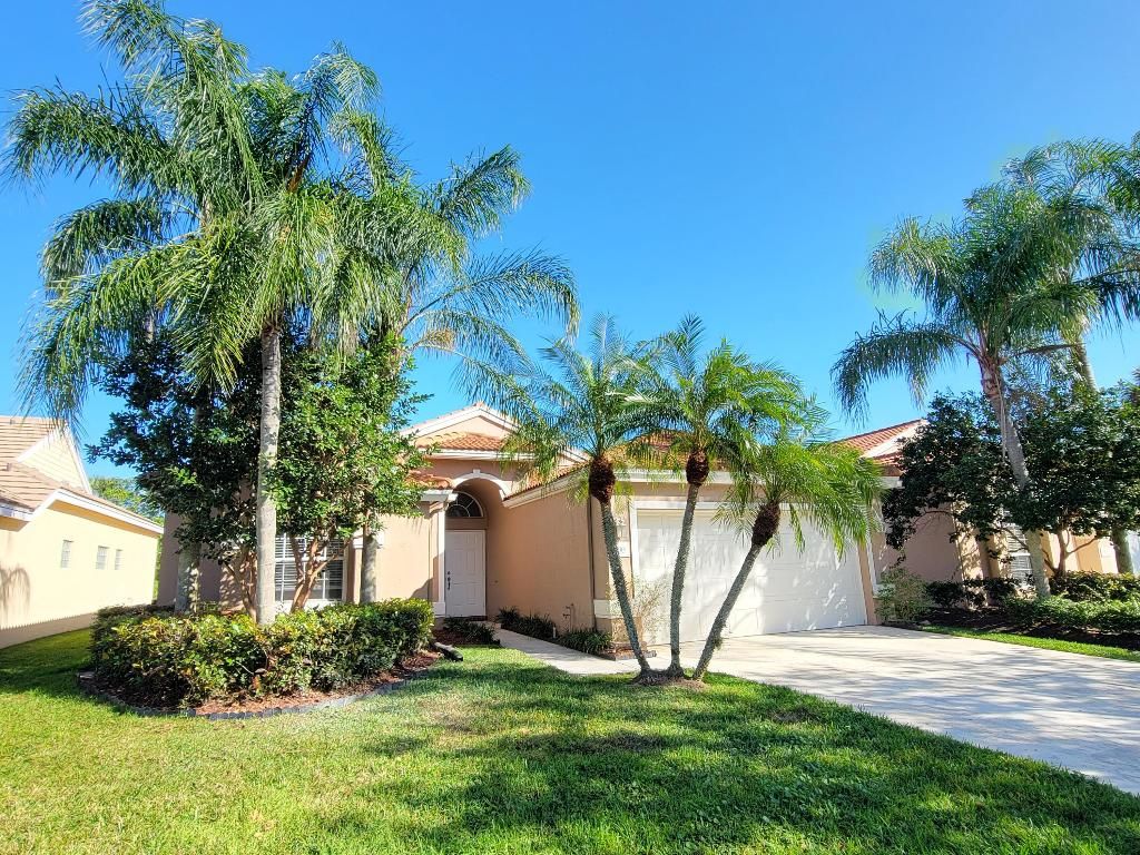 Photo of 3009 SE Brierwood Place, Stuart, FL 34997 (MLS # R10950032)