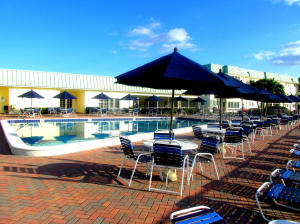 COLONIAL CLUB COND SEC 1 - Residential