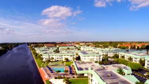 COLONIAL CLUB COND SEC 1 - Residential