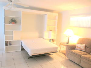 COLONIAL CLUB COND SEC 1 - Residential