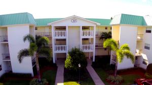 COLONIAL CLUB COND SEC 1 - Residential