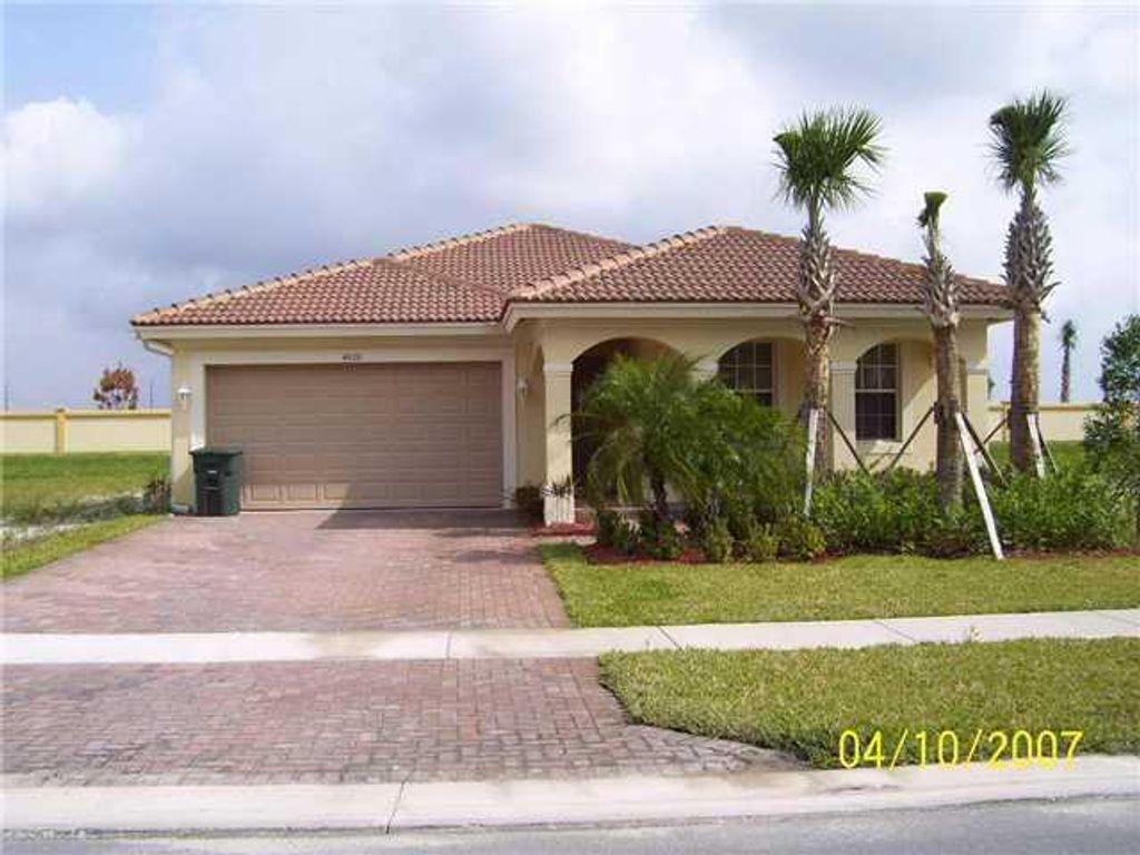 Photo of 4226 Aberfoyle Avenue, Fort Pierce, FL 34947 (MLS # R10754428)