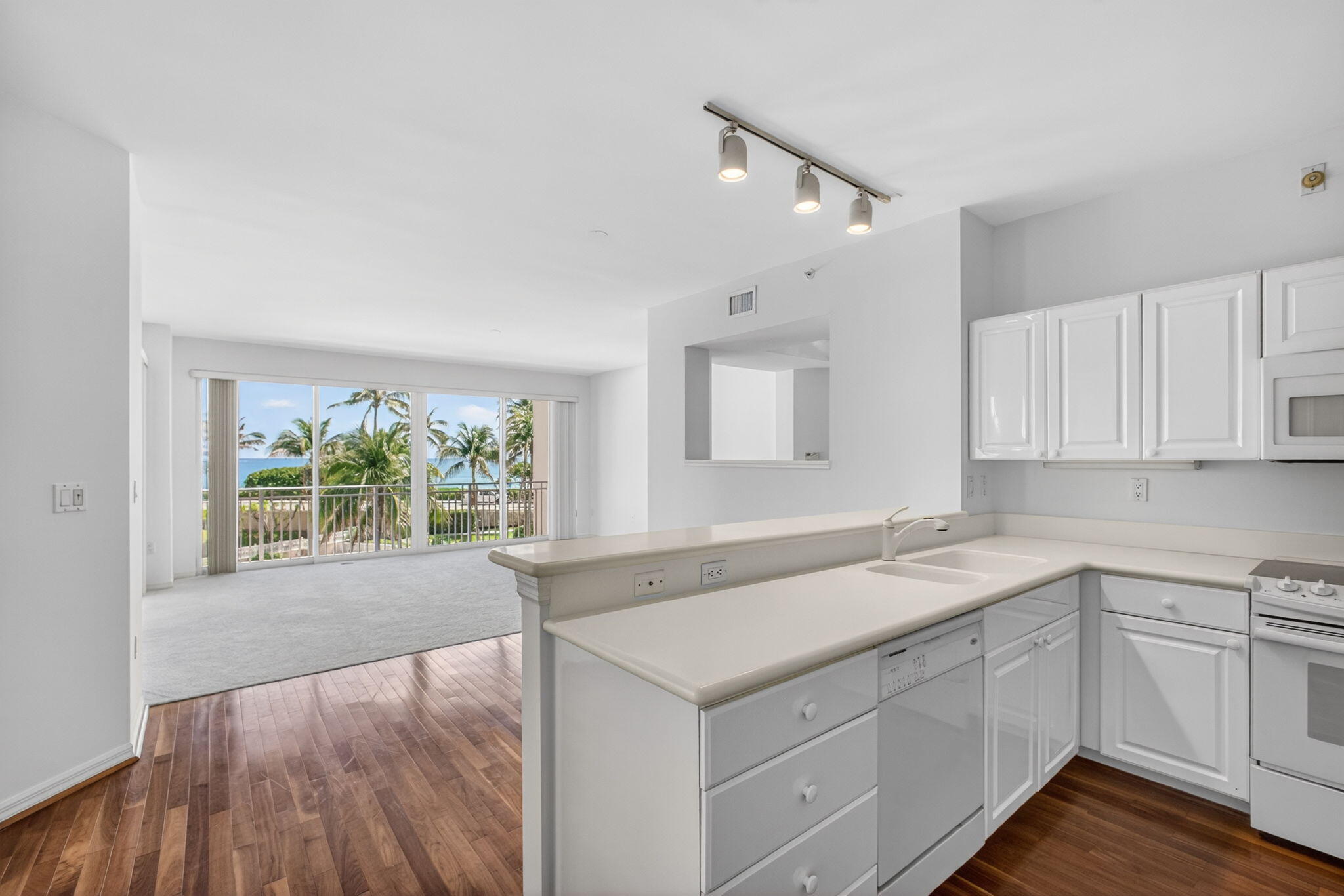 Jupiter By The Sea - Residential