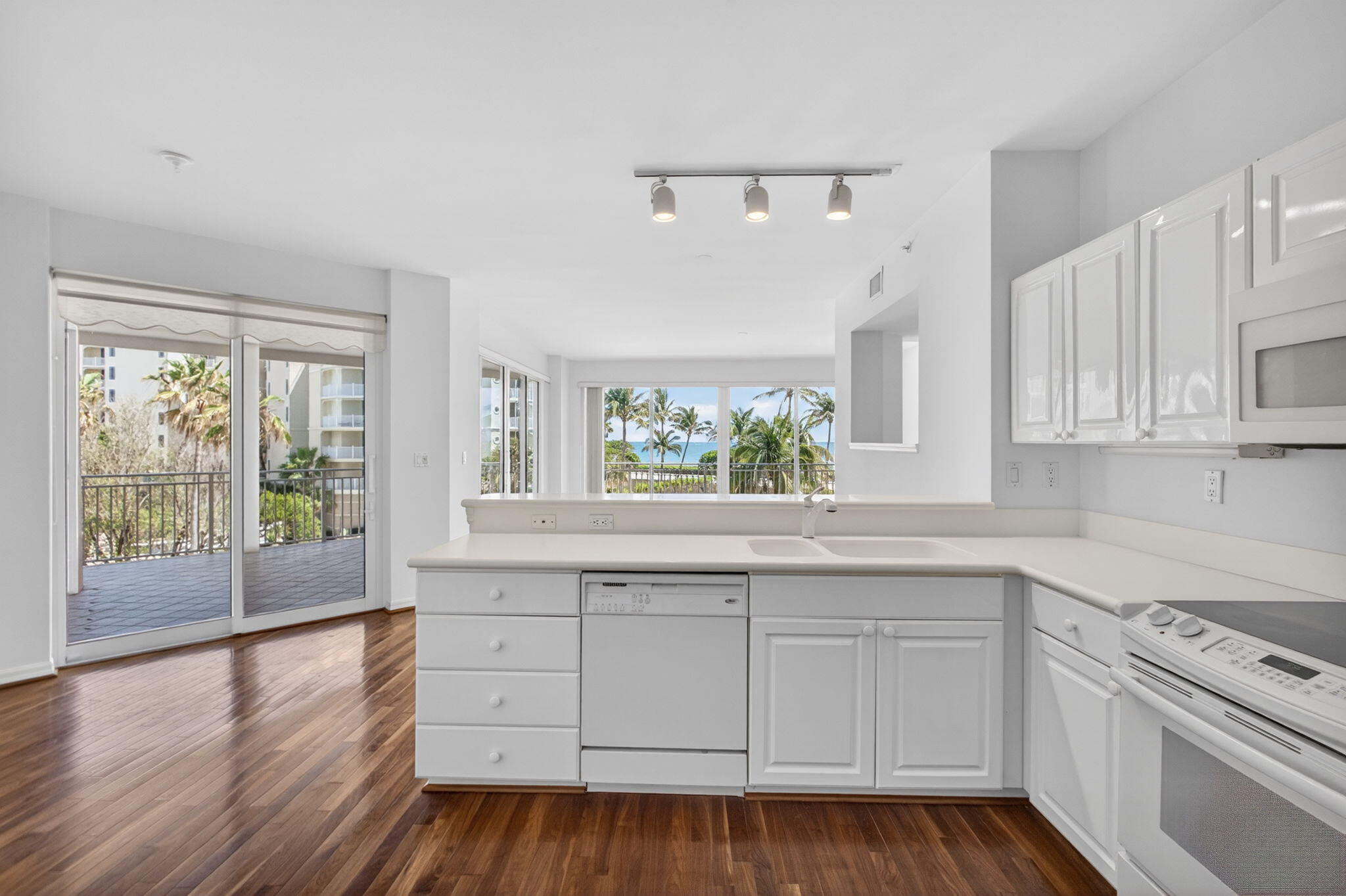 Jupiter By The Sea - Residential