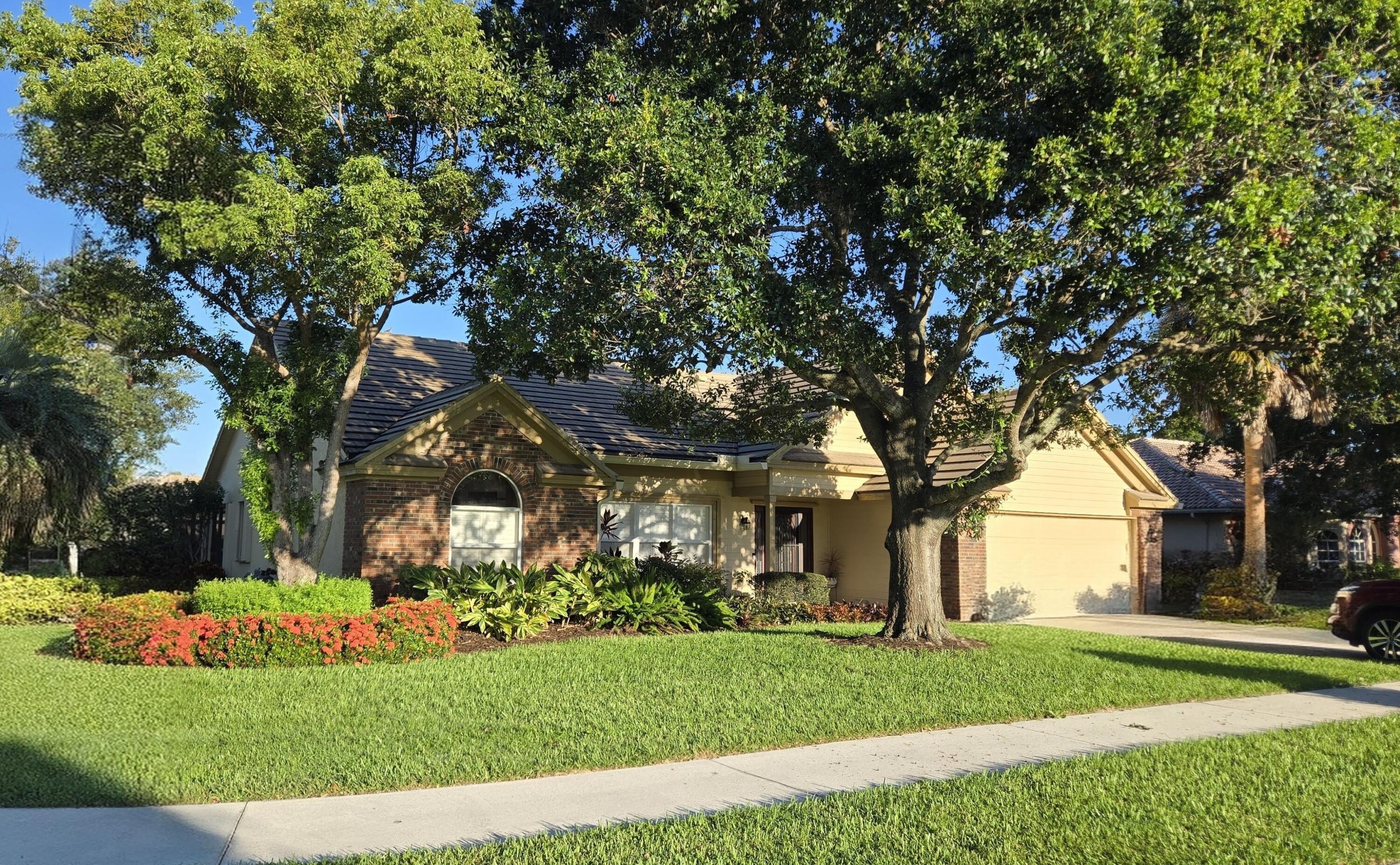 Beautiful 4/3/2 POOL home on oversized corner lot in St Lucie West! Open floor plan, granite counters, nicely appointed kitchen. The backyard area screams Sun, Fun and Relaxation! Featuring a cool, blue pool with hot tub, and screen enclosure surrounding a gorgeous brick paver patio. S'mores for all at the built-in firepit. All this invites you to experience the indoor-outdoor Florida lifestyle you've been dreaming of. This community is conveniently located just minutes to restaurants, shopping, entertainment and the Home of the NY Mets Spring Training!