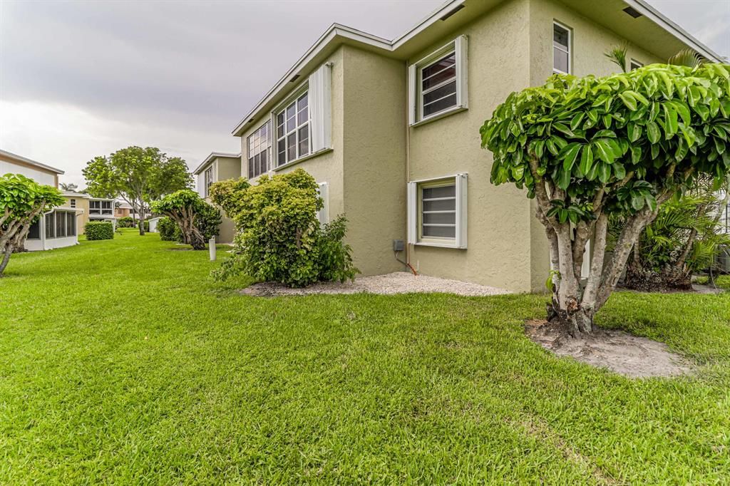 Photo of 2460 Juniper Drive #201, Delray Beach, FL 33445 (MLS # R10730814)