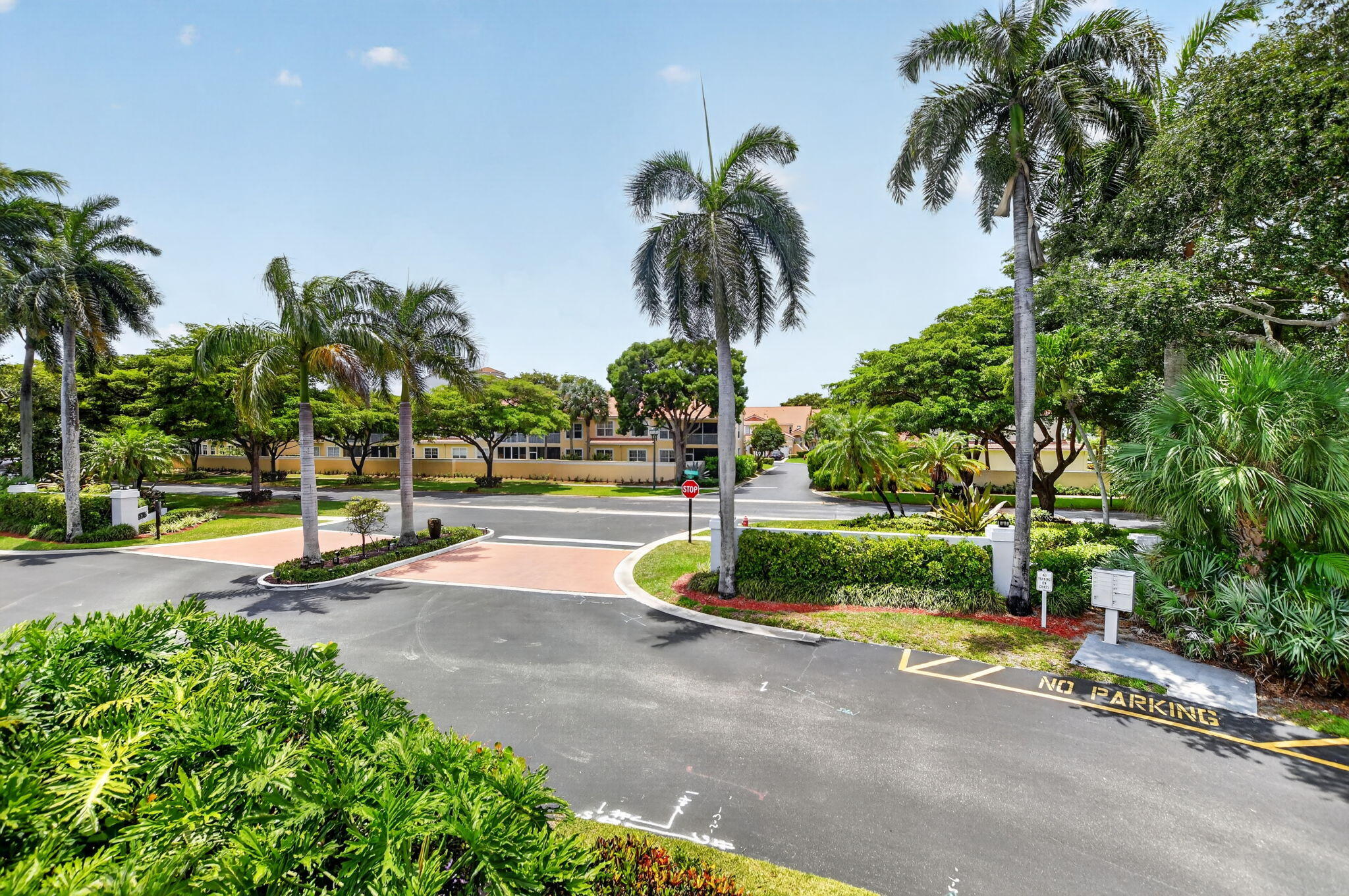 GREENS AT BOCA GOLF AND TENNIS CLUB - Residential
