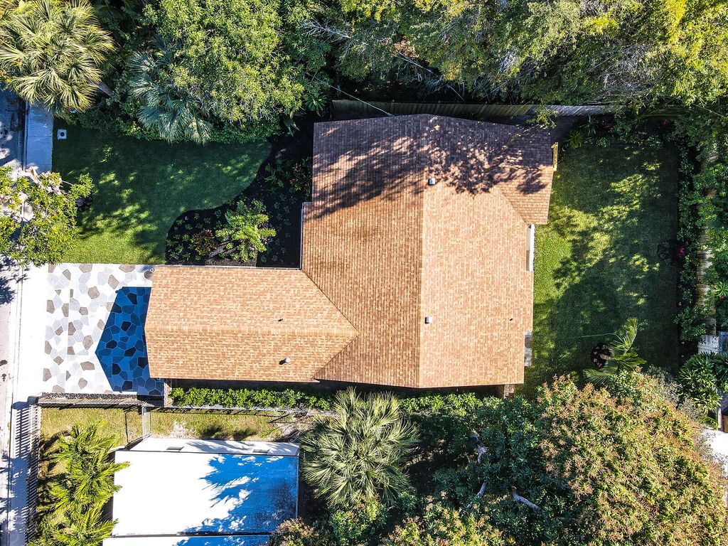 Photo of 320 33rd Street, West Palm Beach, FL 33407 (MLS # R11152904)