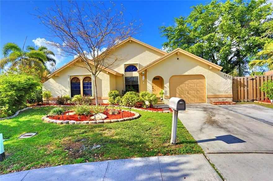 TURN KEY! Bright and lovely Single family one story home on a quiet "cul-de-sac" in Sunrise, 3 Bedrooms, 2 Bathrooms, 1 Car Garage, tile floors throughout, vaulted ceilings, huge landscaped backyard with plenty of room for a pool; new stainless steel appliances; home is equipped with smart-house wireless security system, accordion shutters, air conditioner replaced in 2013, located close to new Hiatus Rd, Sawgrass Mills Mall, restaurants, and shopping centers.