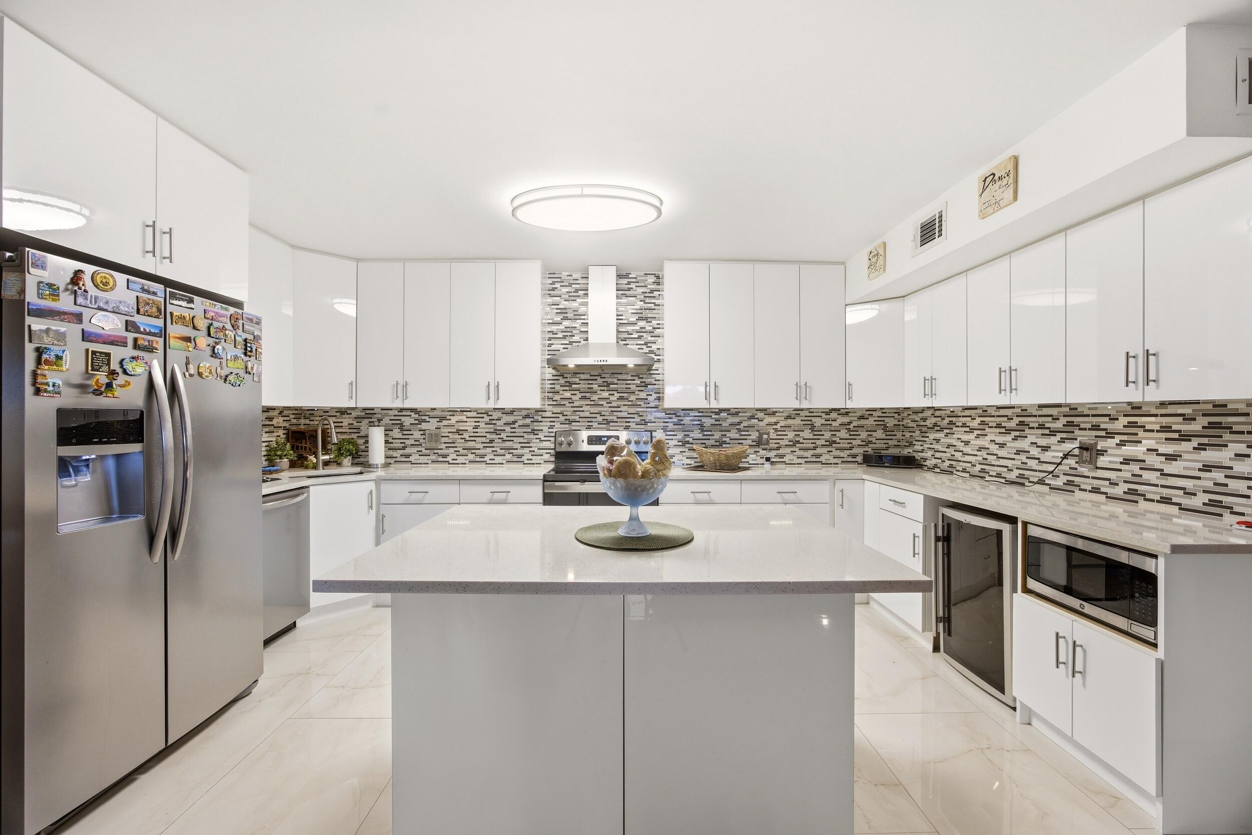 PINE RIDGE NORTH VILLAGE III CONDO - Residential
