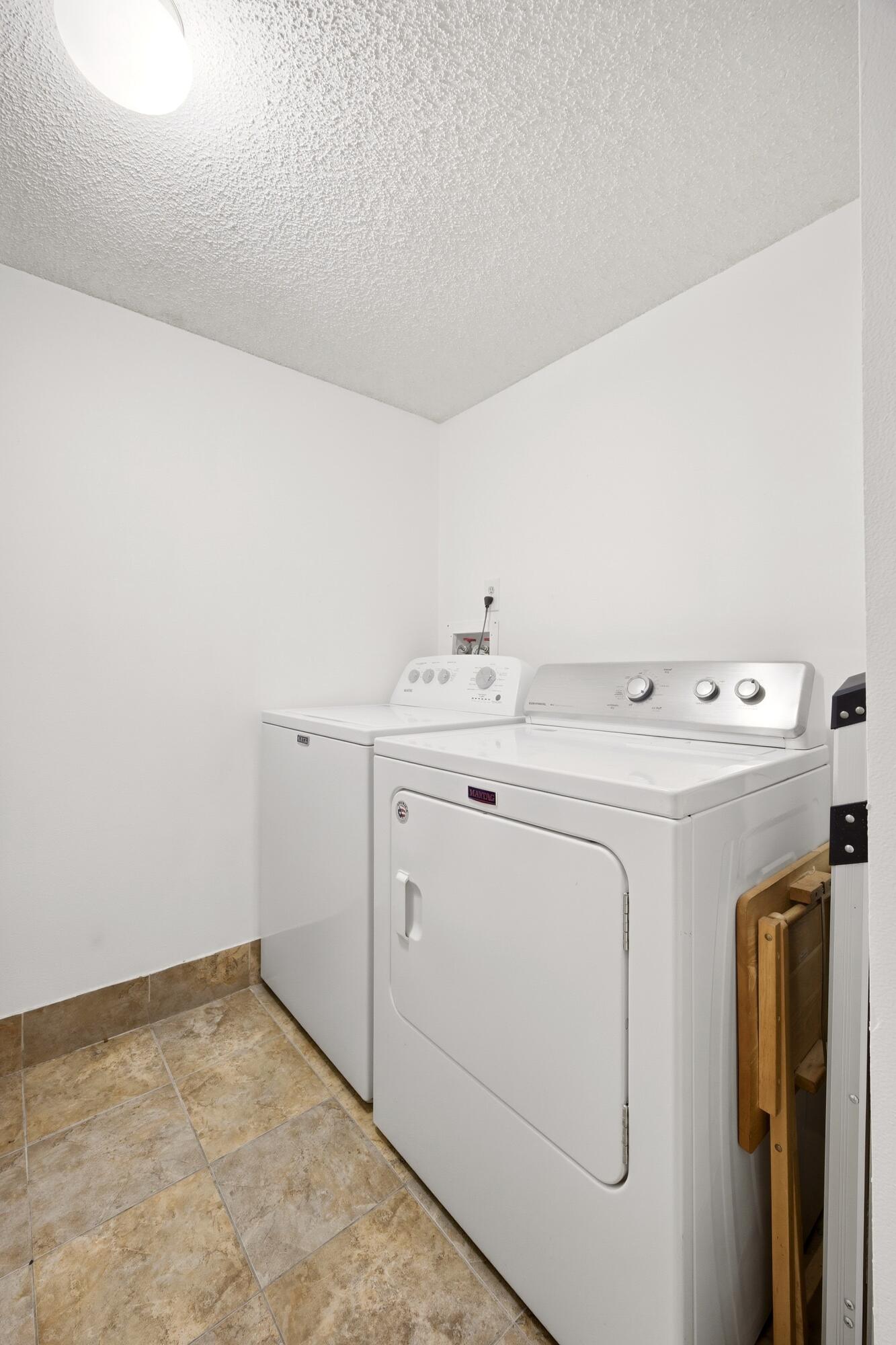 PINE RIDGE NORTH VILLAGE III CONDO - Residential