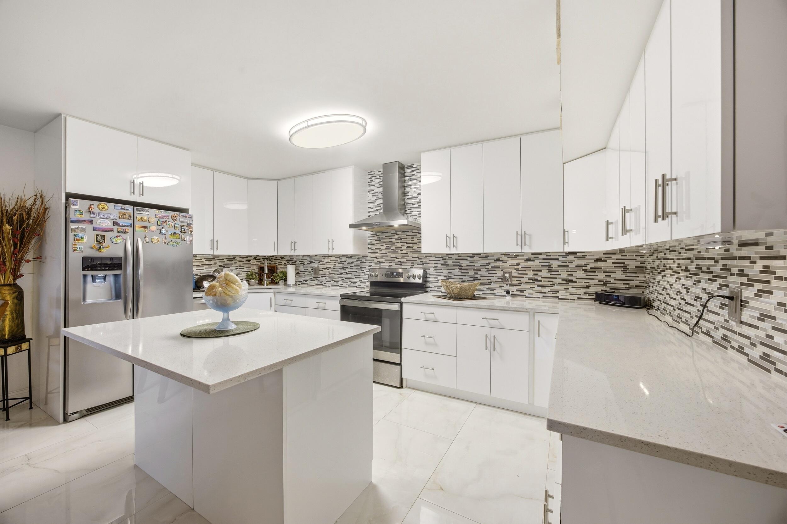 PINE RIDGE NORTH VILLAGE III CONDO - Residential