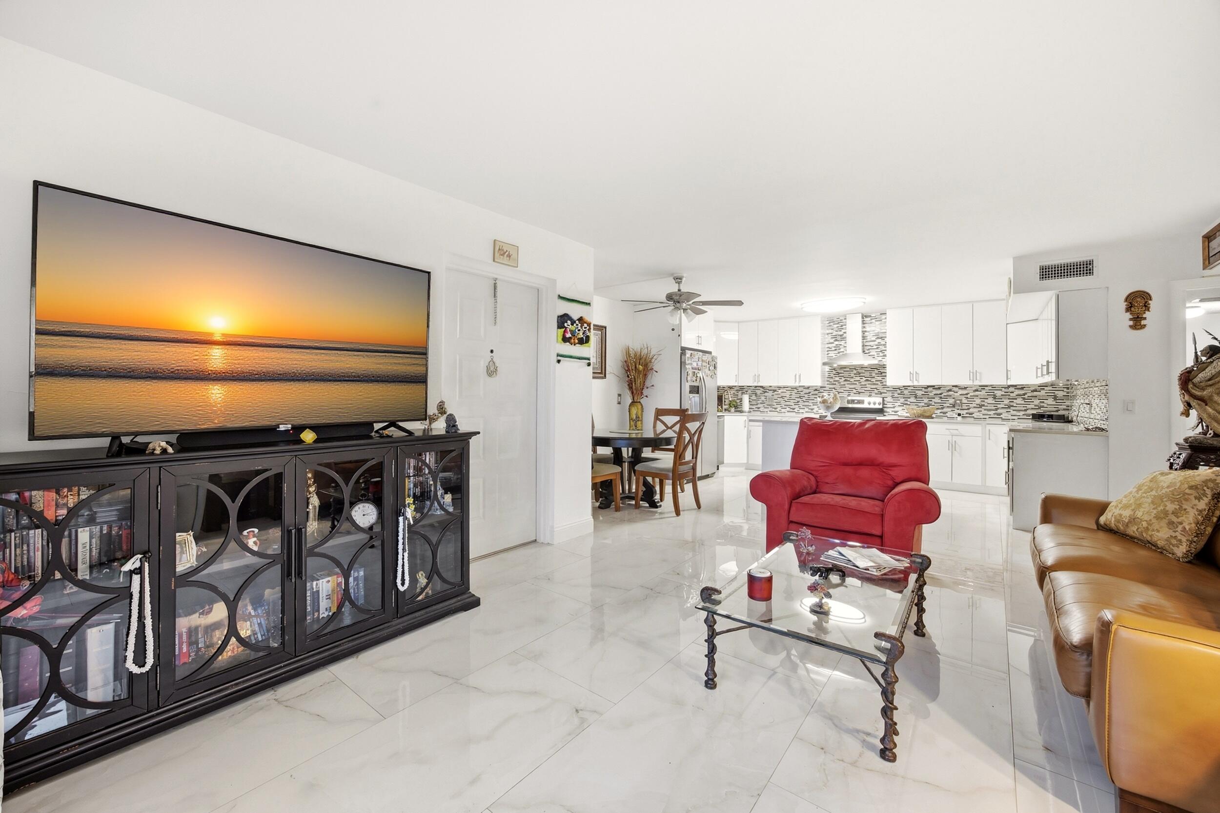 PINE RIDGE NORTH VILLAGE III CONDO - Residential