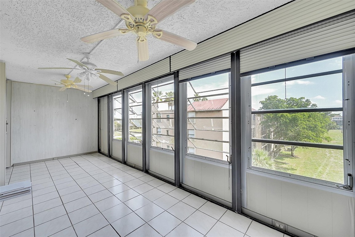 PALM LAKES CONDO - Residential