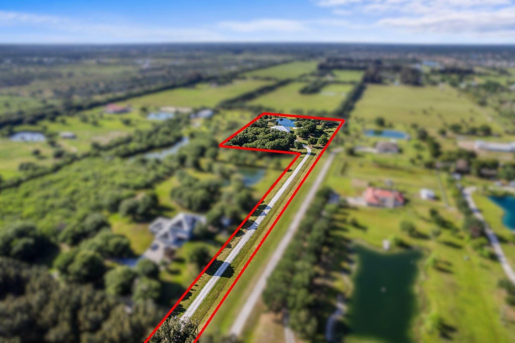 Photo of 5250 21st Street SW, Vero Beach, FL 32968 (MLS # B26029493)