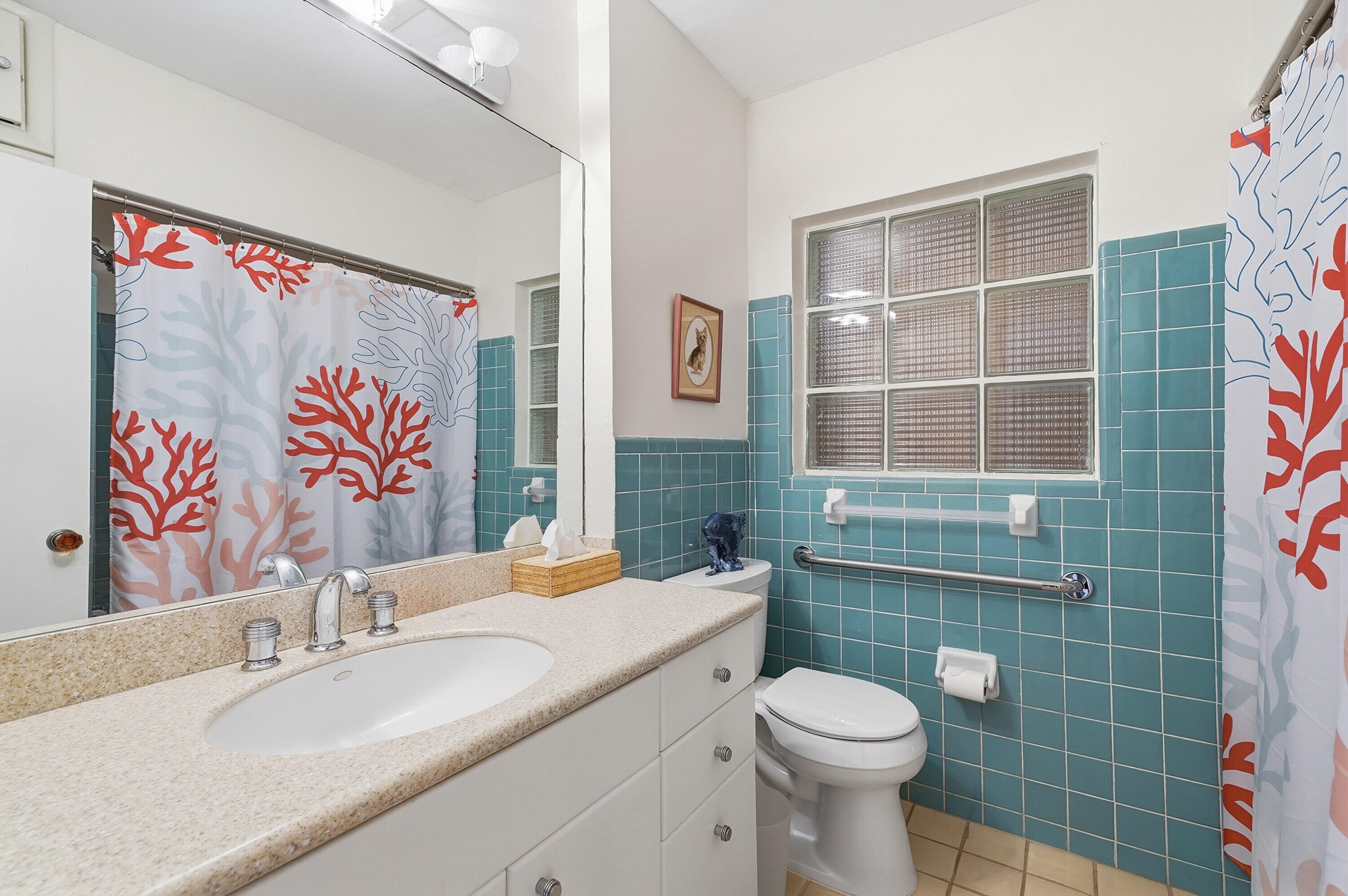 HOLLYWOOD LAKES SECTION - Residential