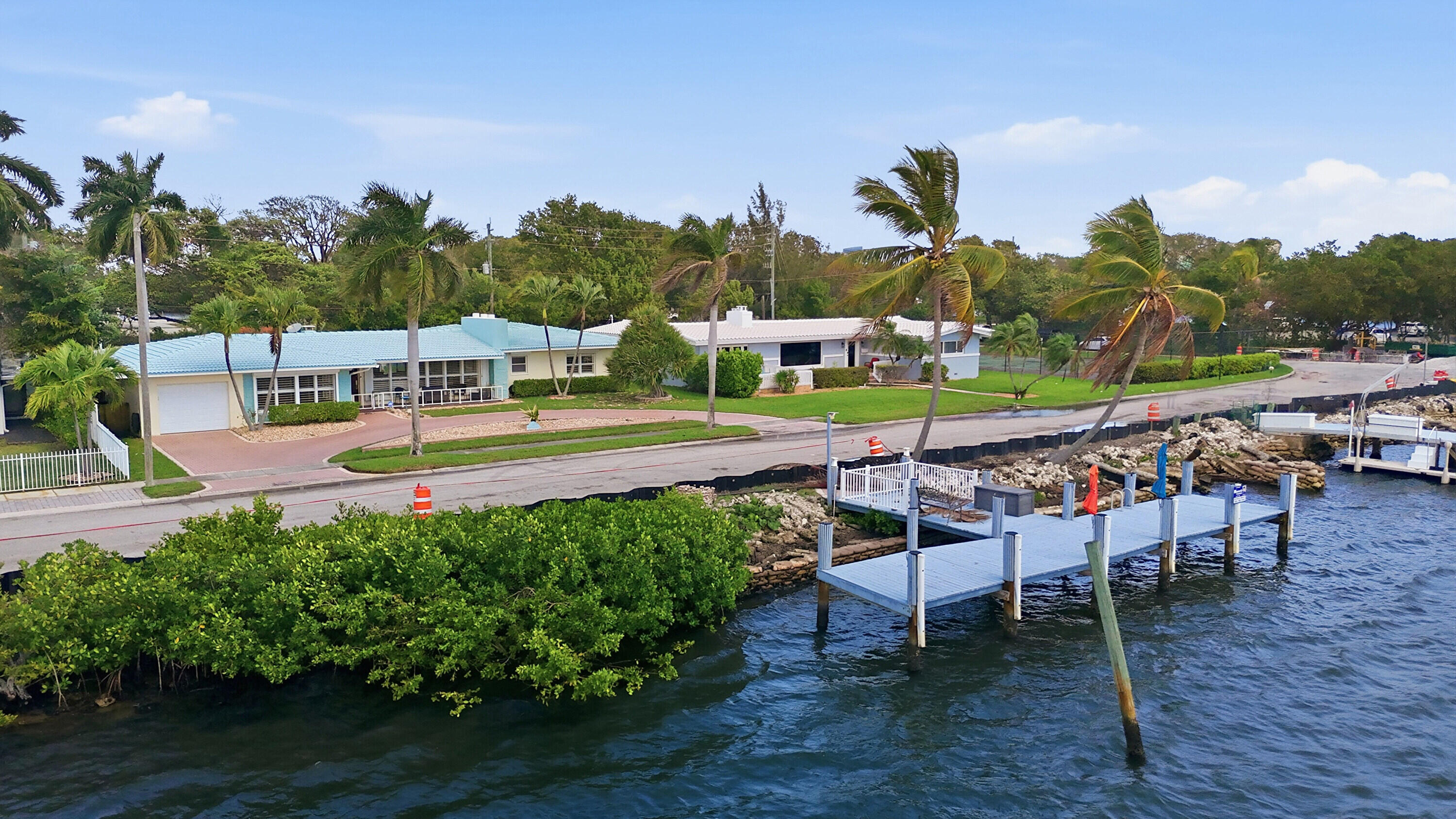 HOLLYWOOD LAKES SECTION - Residential