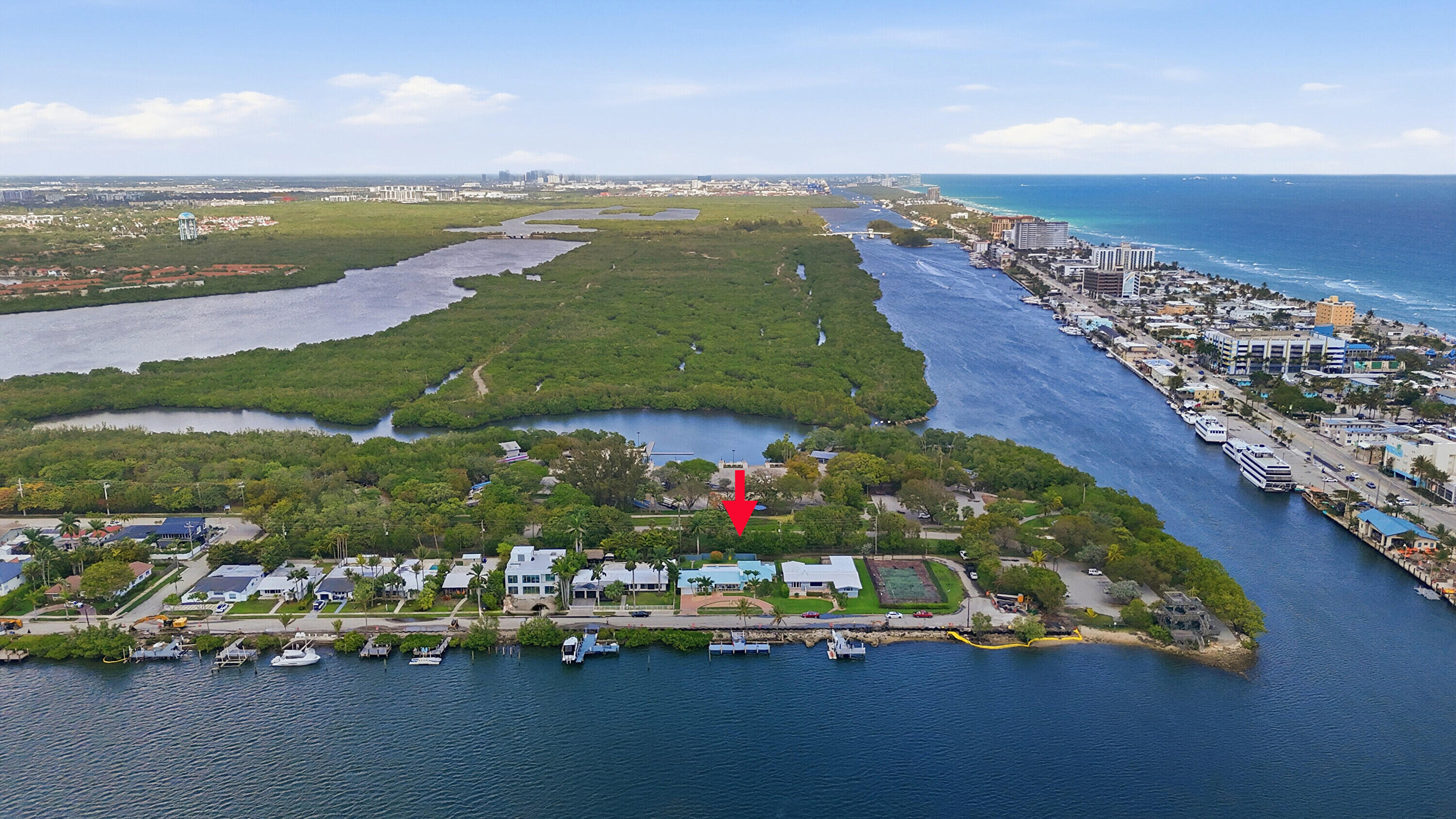 HOLLYWOOD LAKES SECTION - Residential