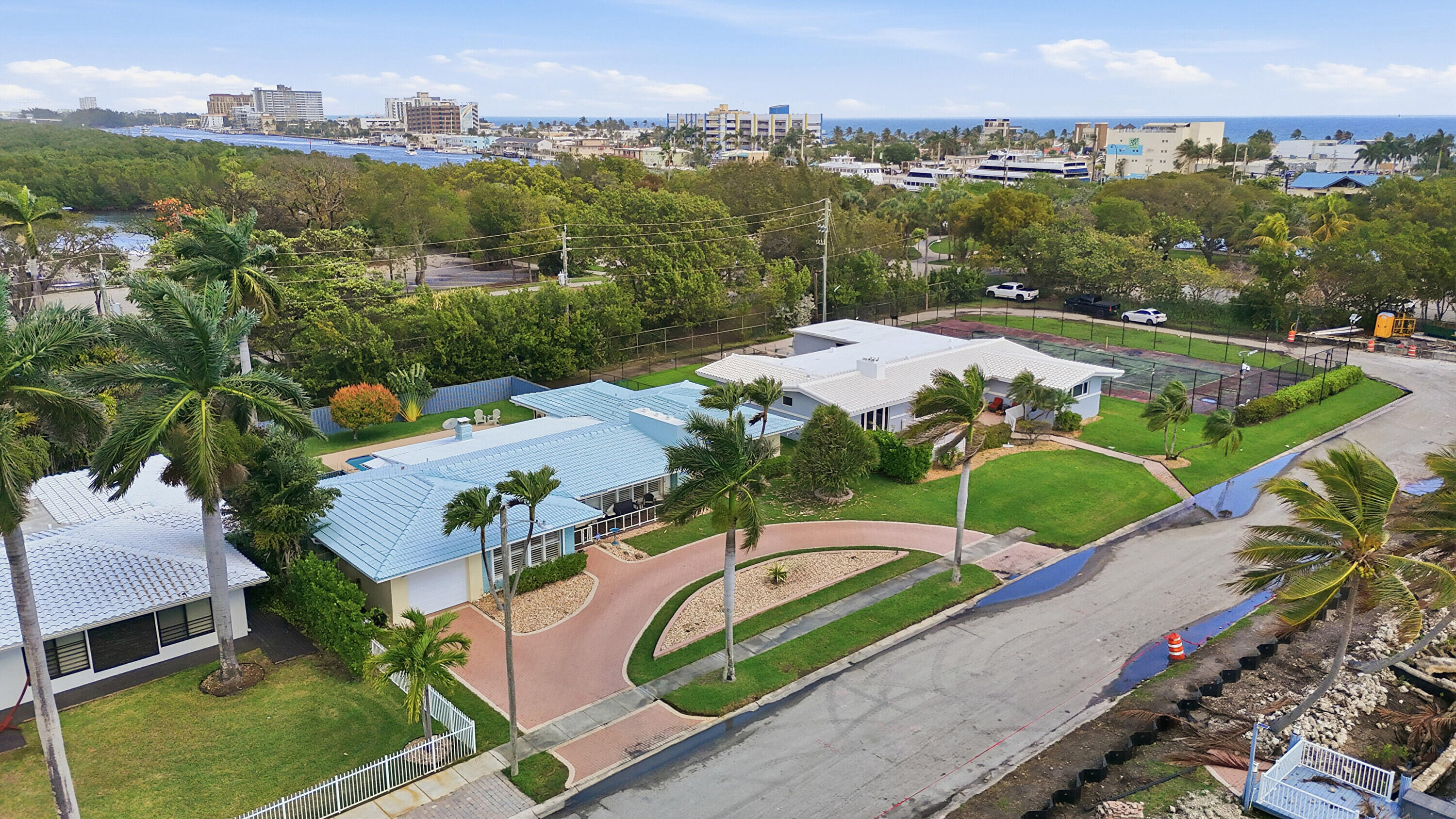 HOLLYWOOD LAKES SECTION - Residential