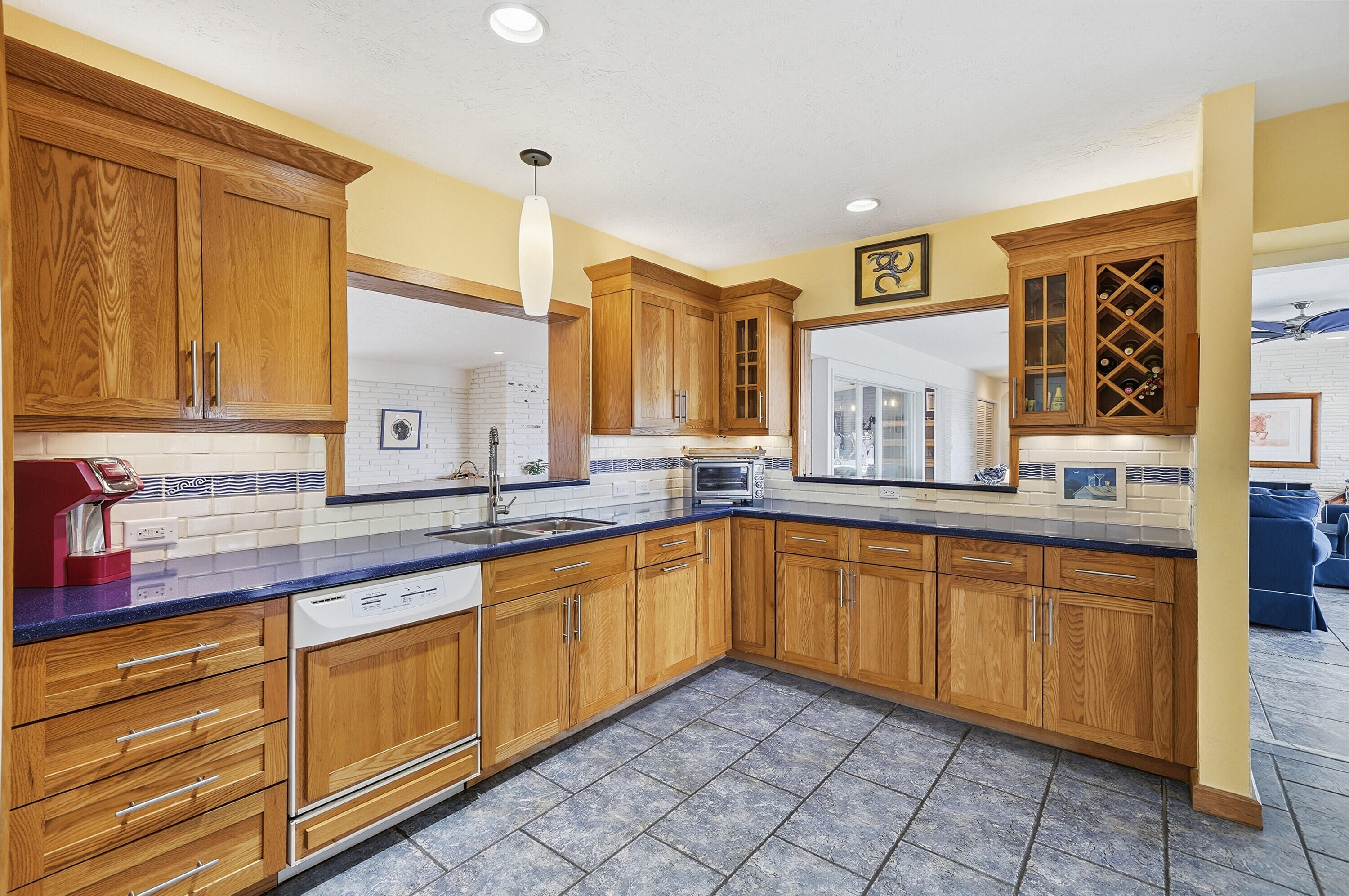 HOLLYWOOD LAKES SECTION - Residential