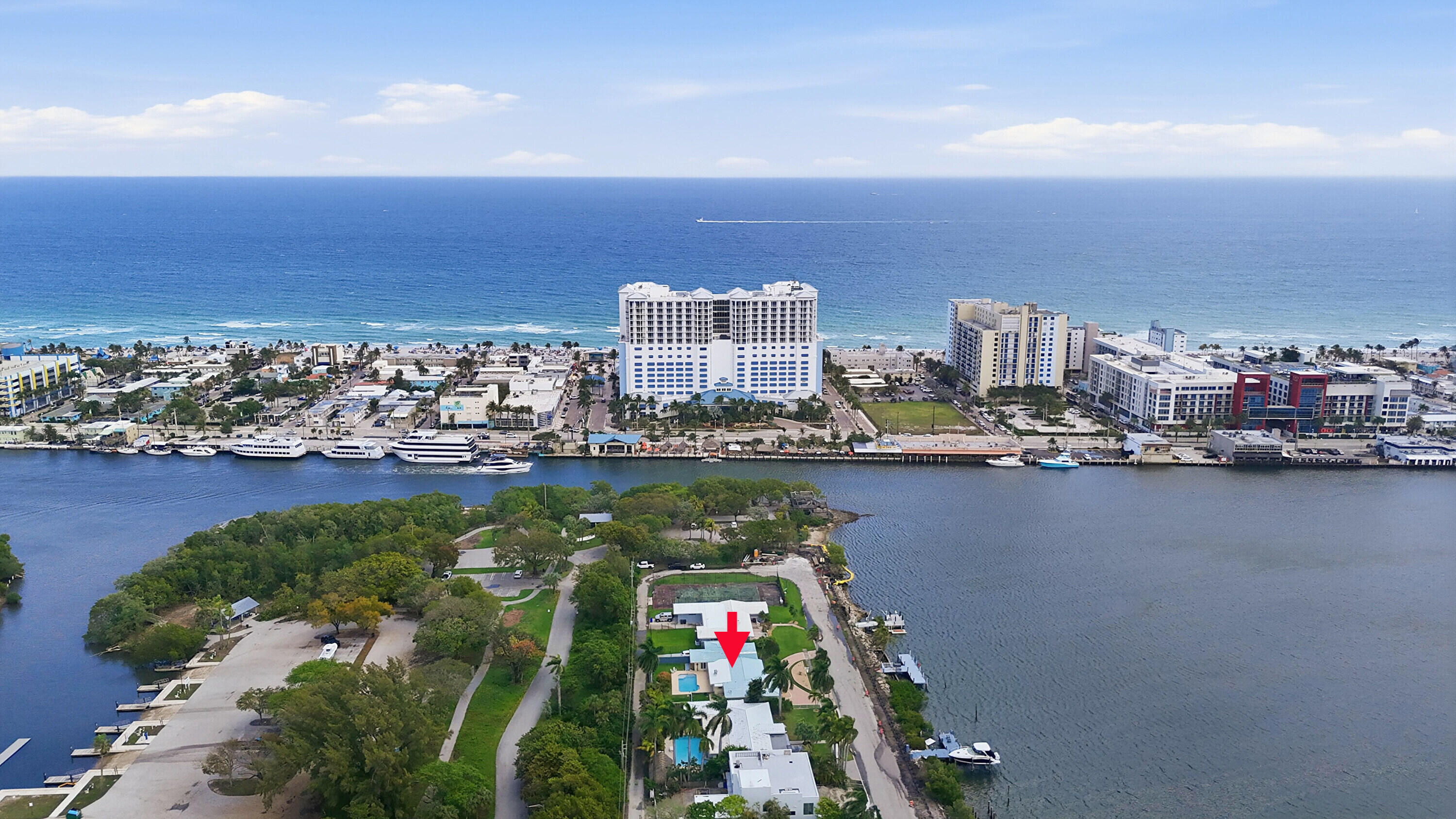 HOLLYWOOD LAKES SECTION - Residential